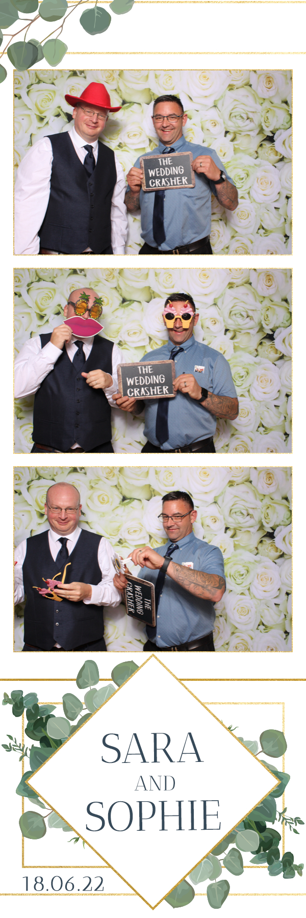 Sara & Sophie | View more photos from the event at images.mobile-photo-booth.com/u/MobilePhotoBoothUK/Sara-Sophie