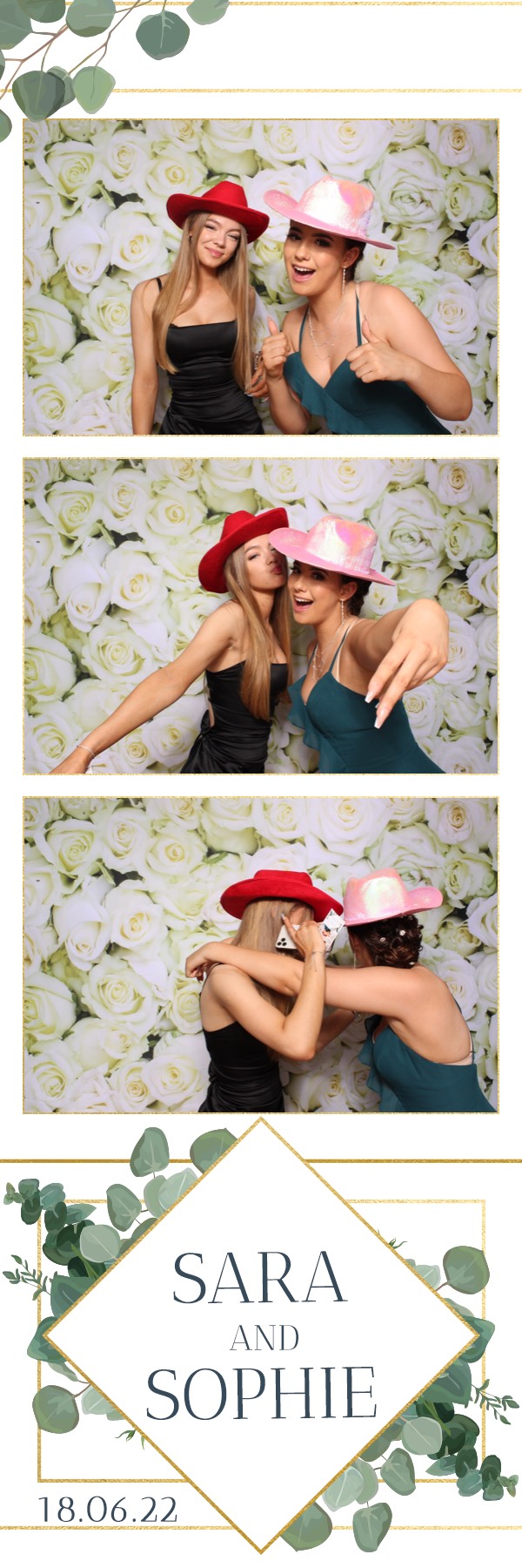 Sara & Sophie | View more photos from the event at images.mobile-photo-booth.com/u/MobilePhotoBoothUK/Sara-Sophie