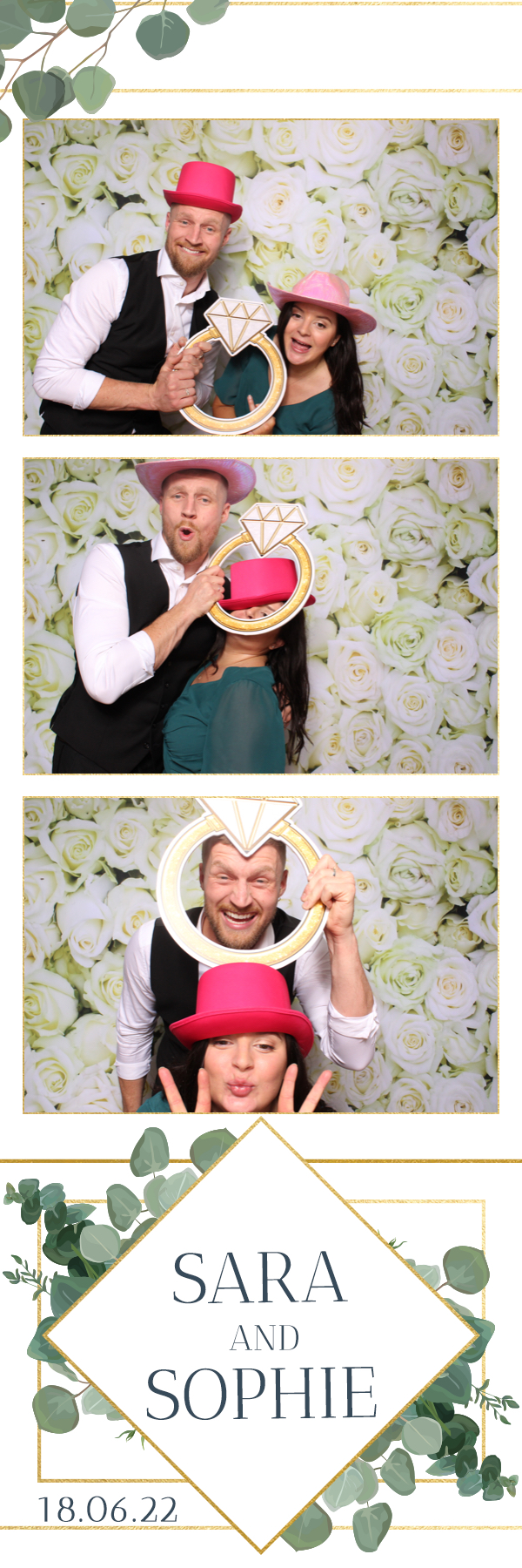 Sara & Sophie | View more photos from the event at images.mobile-photo-booth.com/u/MobilePhotoBoothUK/Sara-Sophie