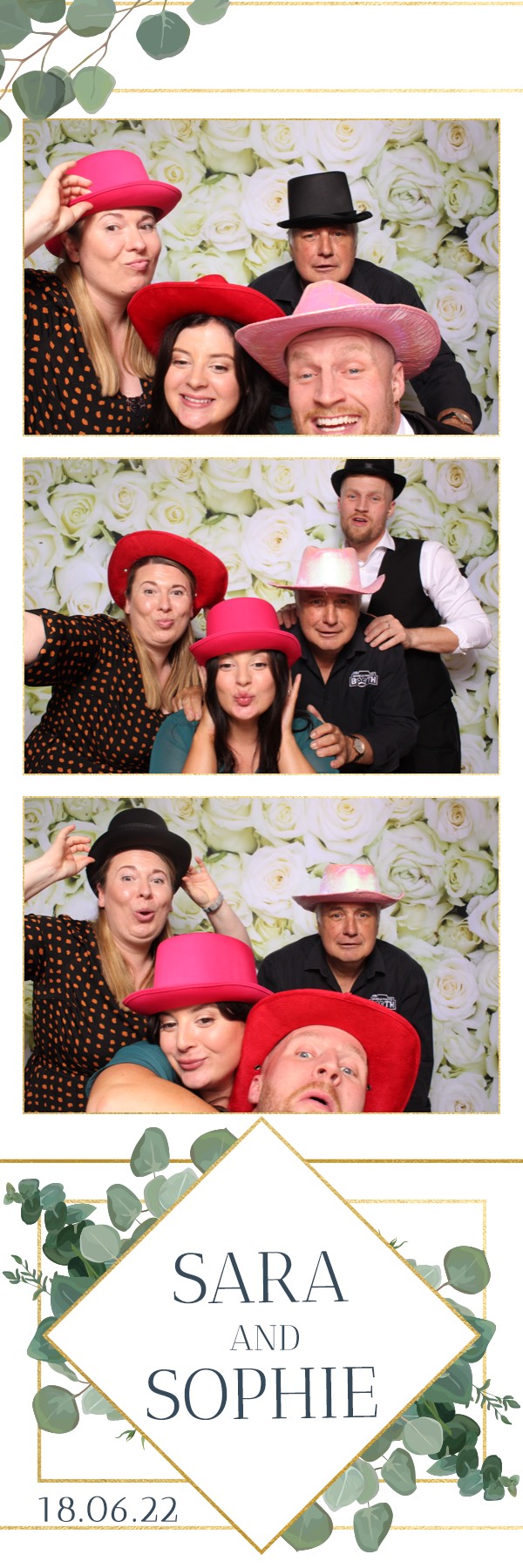 Sara & Sophie | View more photos from the event at images.mobile-photo-booth.com/u/MobilePhotoBoothUK/Sara-Sophie