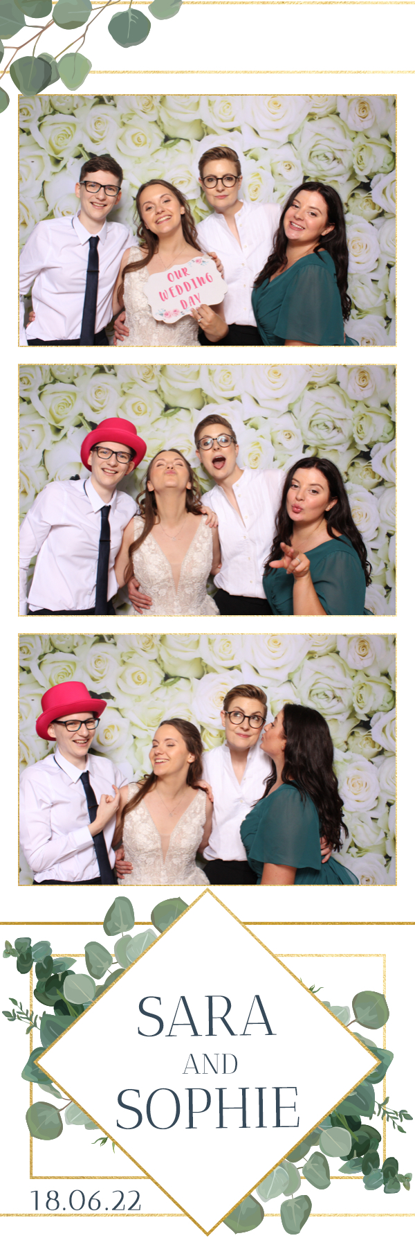 Sara & Sophie | View more photos from the event at images.mobile-photo-booth.com/u/MobilePhotoBoothUK/Sara-Sophie