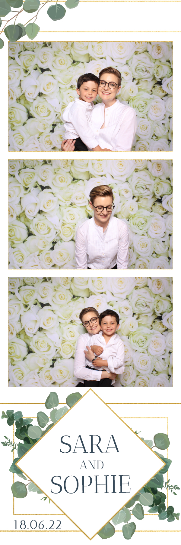 Sara & Sophie | View more photos from the event at images.mobile-photo-booth.com/u/MobilePhotoBoothUK/Sara-Sophie