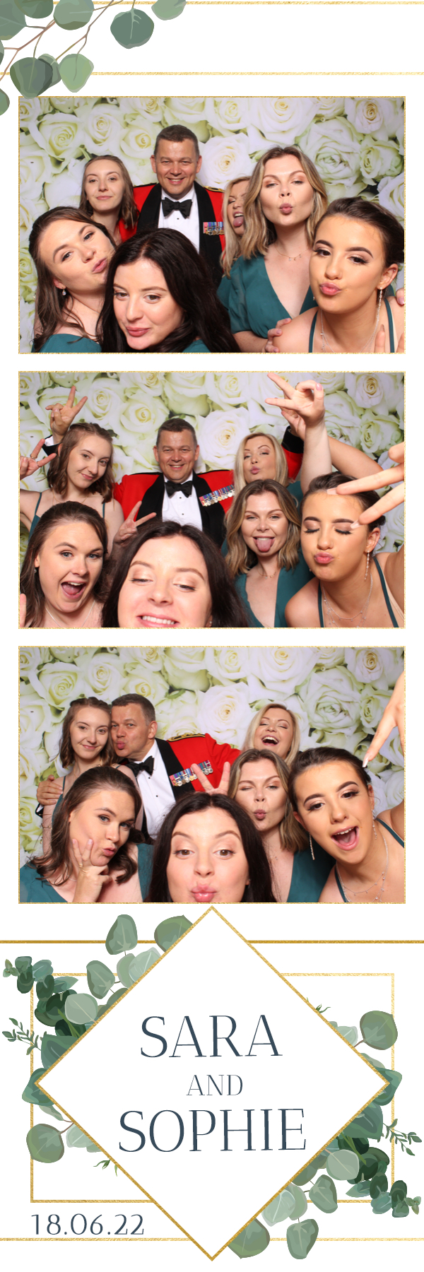 Sara & Sophie | View more photos from the event at images.mobile-photo-booth.com/u/MobilePhotoBoothUK/Sara-Sophie