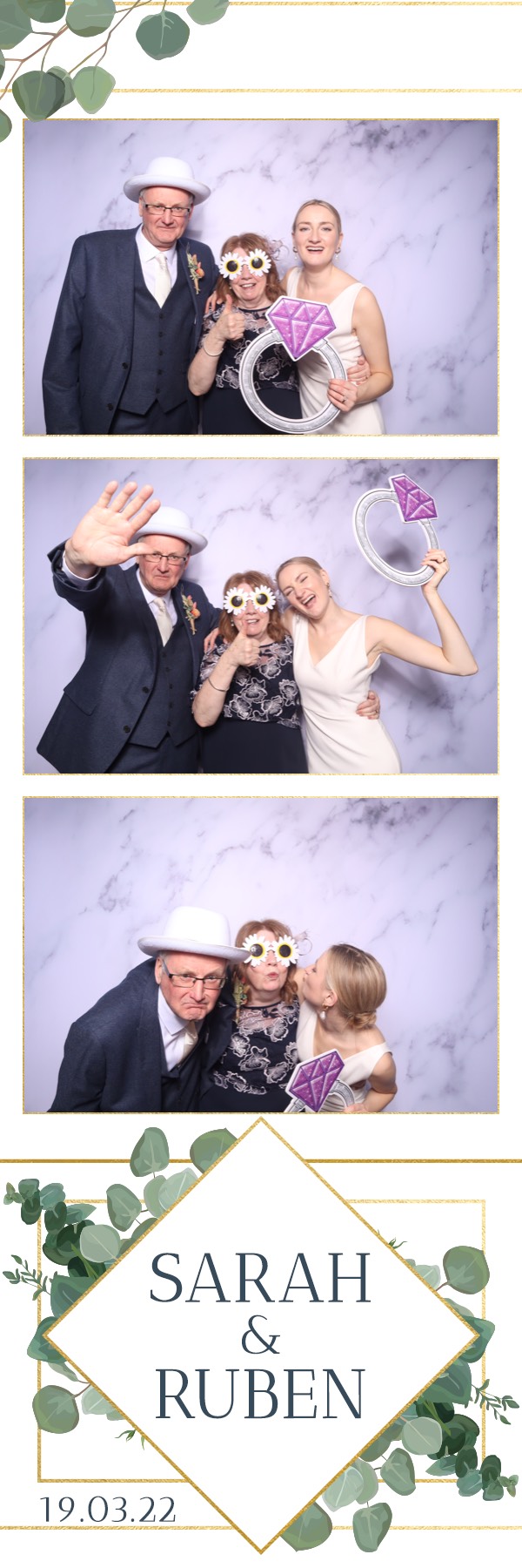 Sarah & Ruben | View more photos from the event at images.mobile-photo-booth.com/u/MobilePhotoBoothUK/Sarah-Ruben