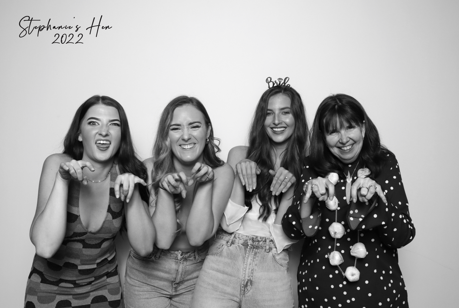 Stephanie's Hen 2022 | View more photos from the event at images.mobile-photo-booth.com/u/MobilePhotoBoothUK/Stephanies-Hen-2022