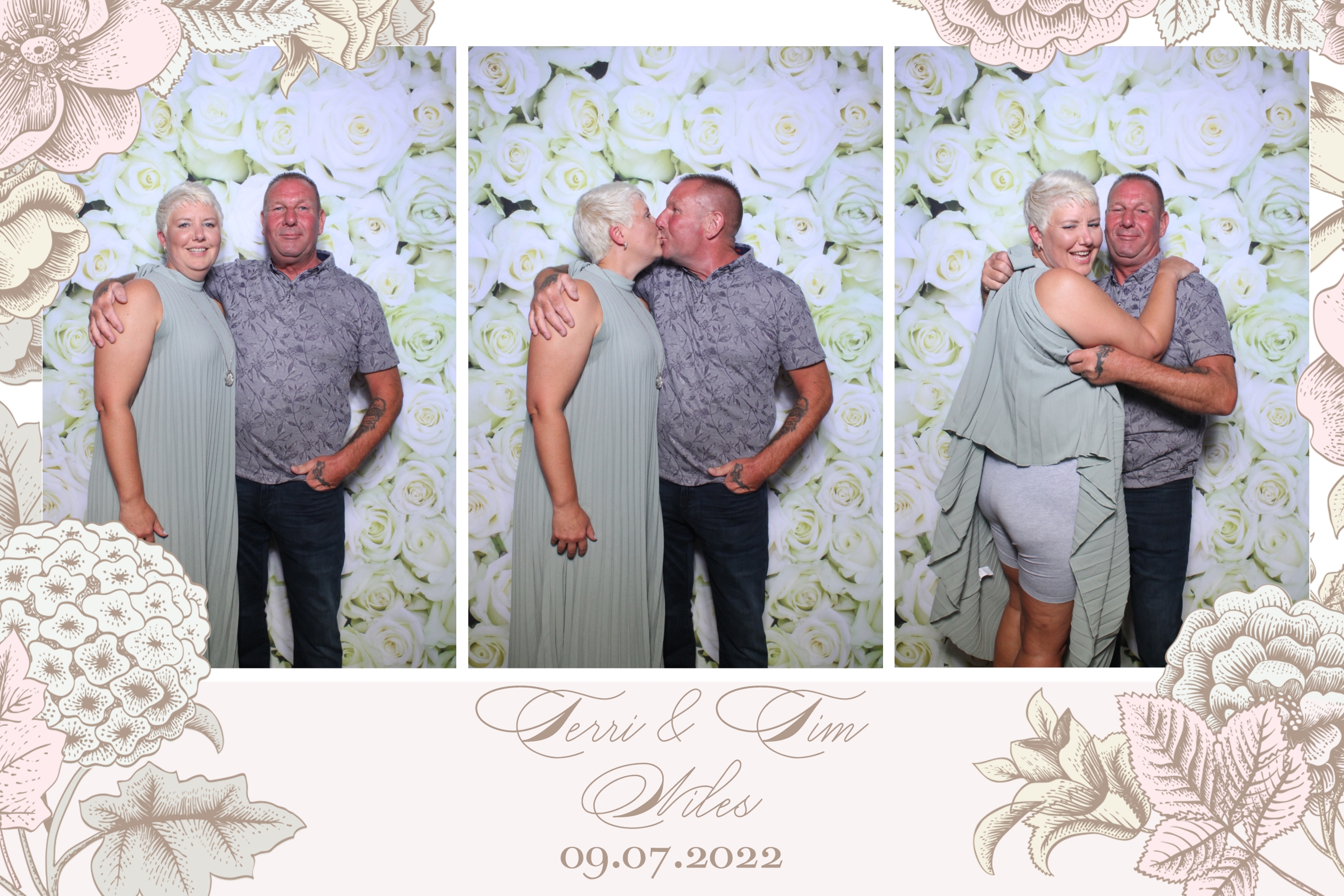 Terri & Tim | View more photos from the event at images.mobile-photo-booth.com/u/MobilePhotoBoothUK/Terri-Tim