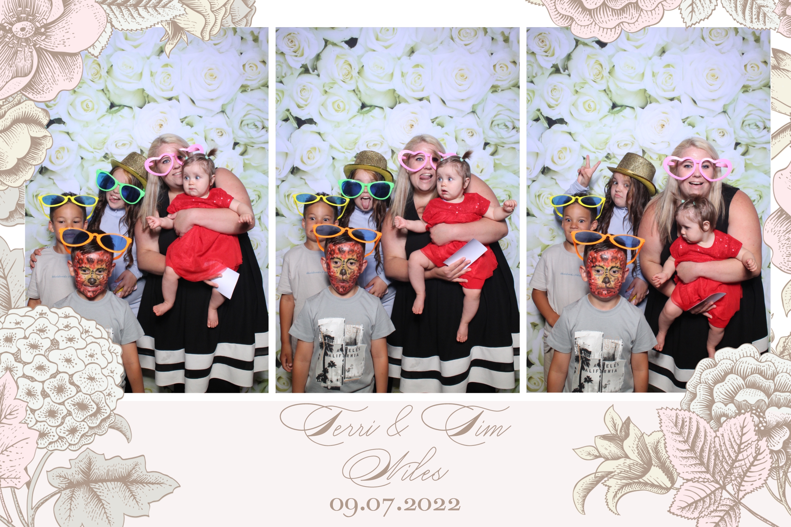 Terri & Tim | View more photos from the event at images.mobile-photo-booth.com/u/MobilePhotoBoothUK/Terri-Tim