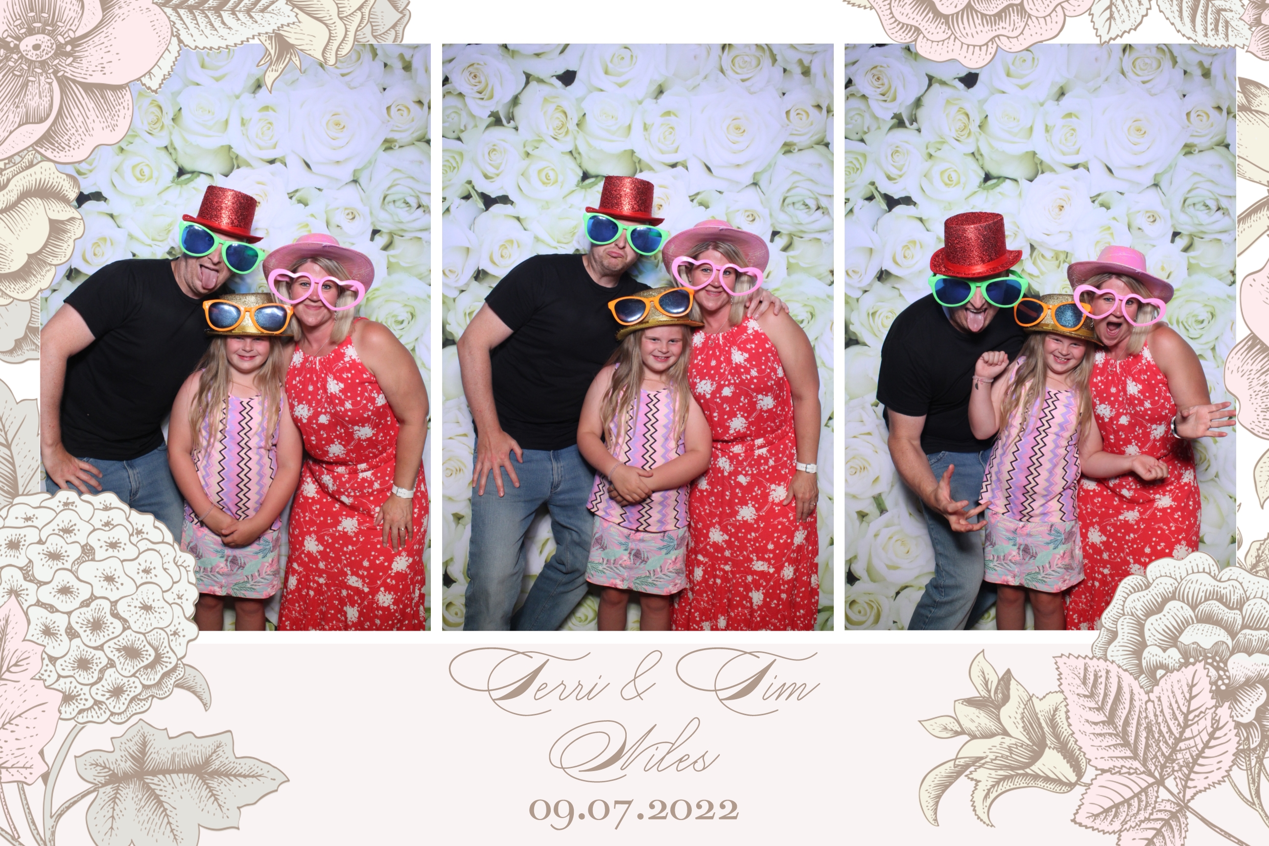 Terri & Tim | View more photos from the event at images.mobile-photo-booth.com/u/MobilePhotoBoothUK/Terri-Tim