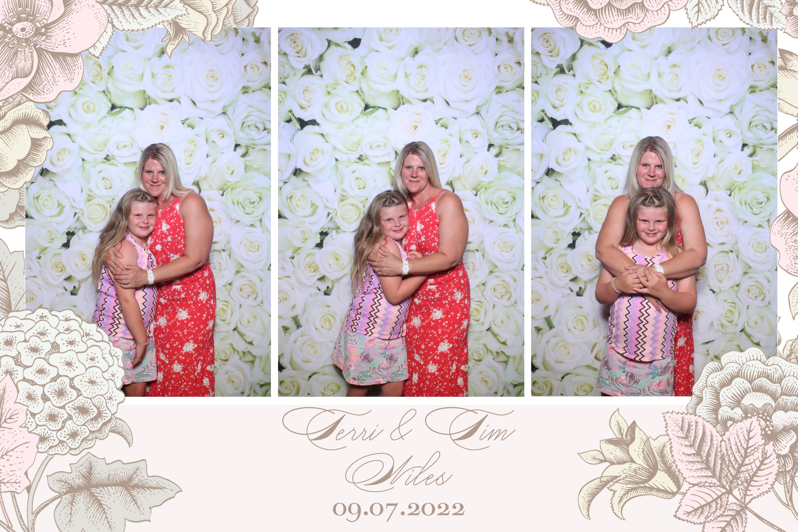 Terri & Tim | View more photos from the event at images.mobile-photo-booth.com/u/MobilePhotoBoothUK/Terri-Tim