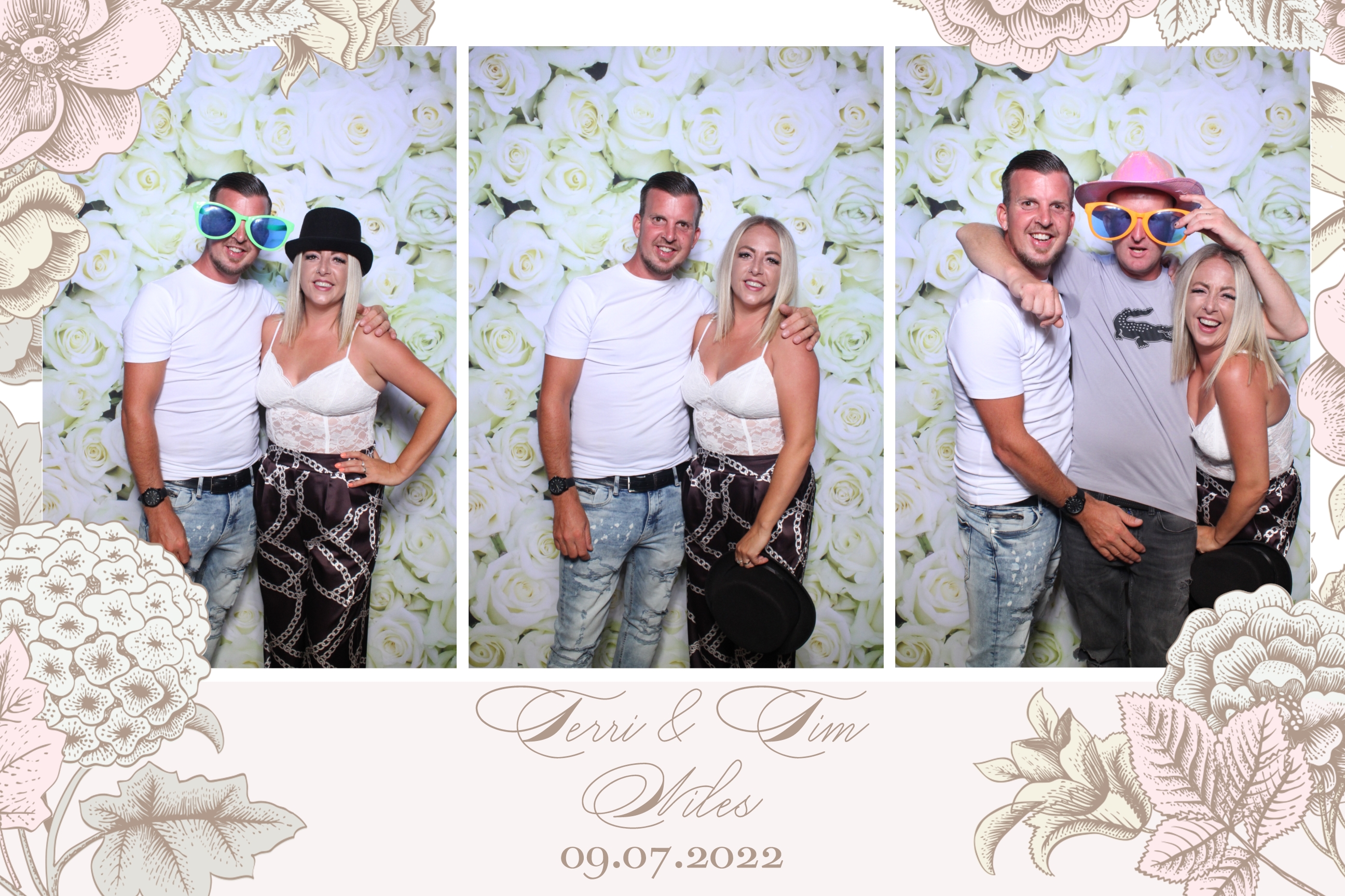 Terri & Tim | View more photos from the event at images.mobile-photo-booth.com/u/MobilePhotoBoothUK/Terri-Tim