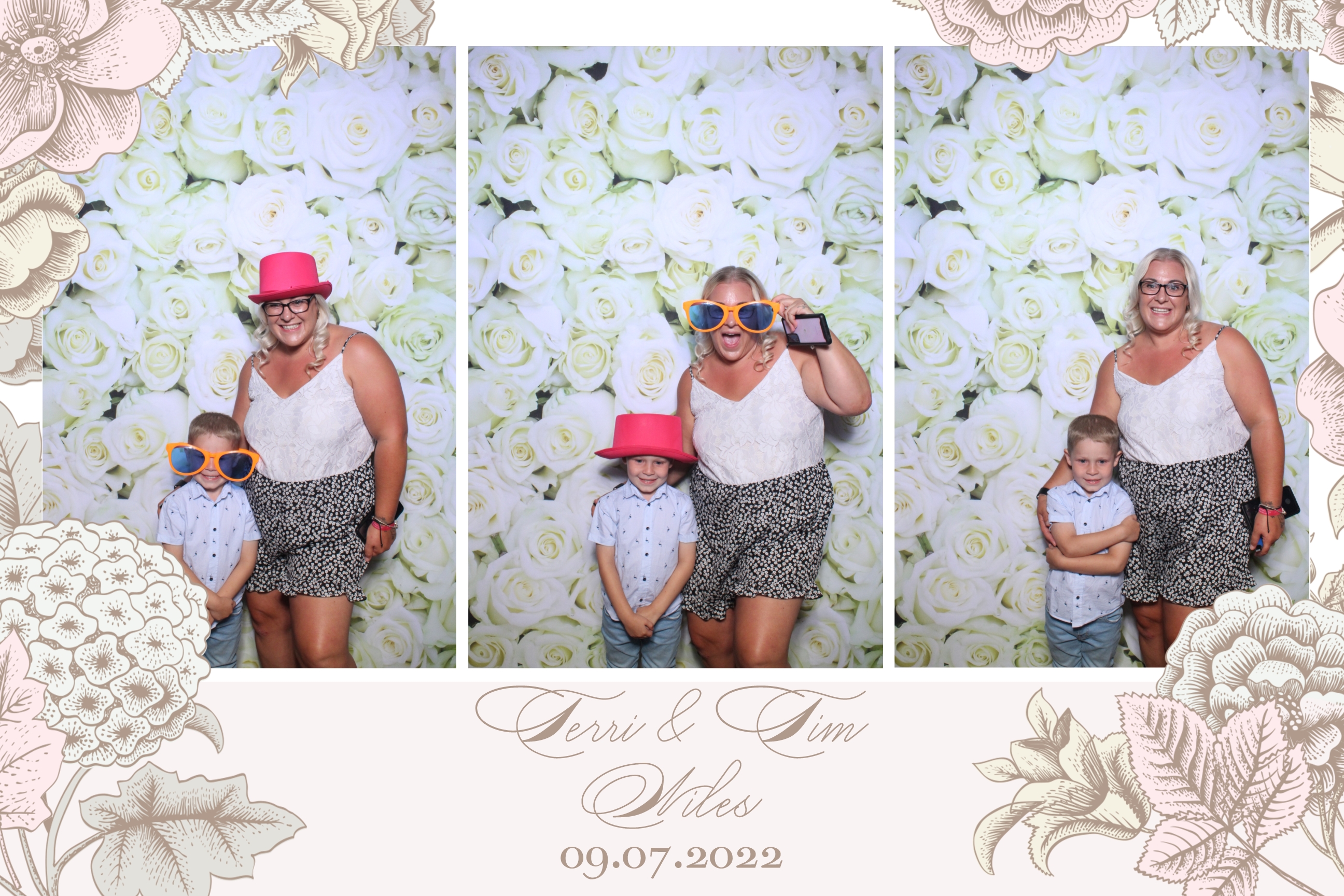 Terri & Tim | View more photos from the event at images.mobile-photo-booth.com/u/MobilePhotoBoothUK/Terri-Tim