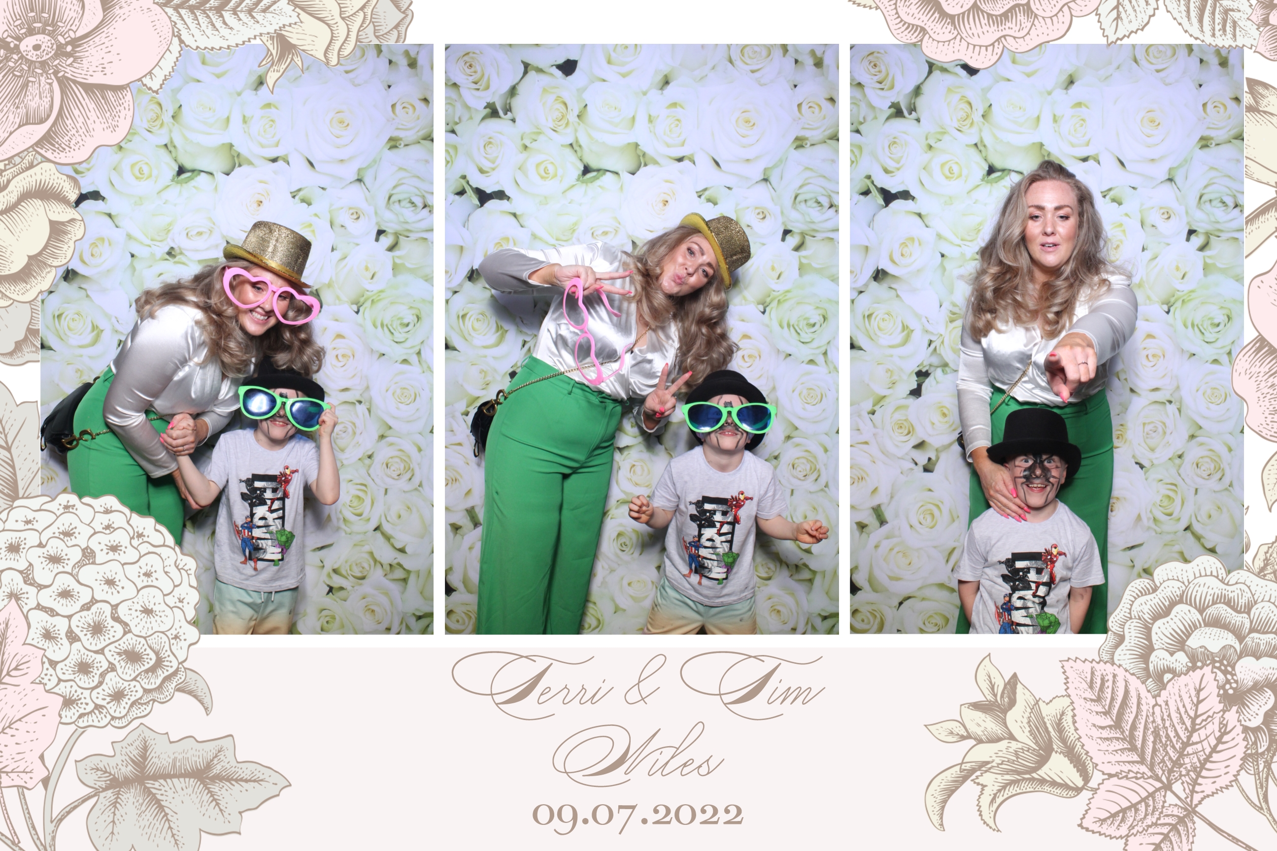 Terri & Tim | View more photos from the event at images.mobile-photo-booth.com/u/MobilePhotoBoothUK/Terri-Tim