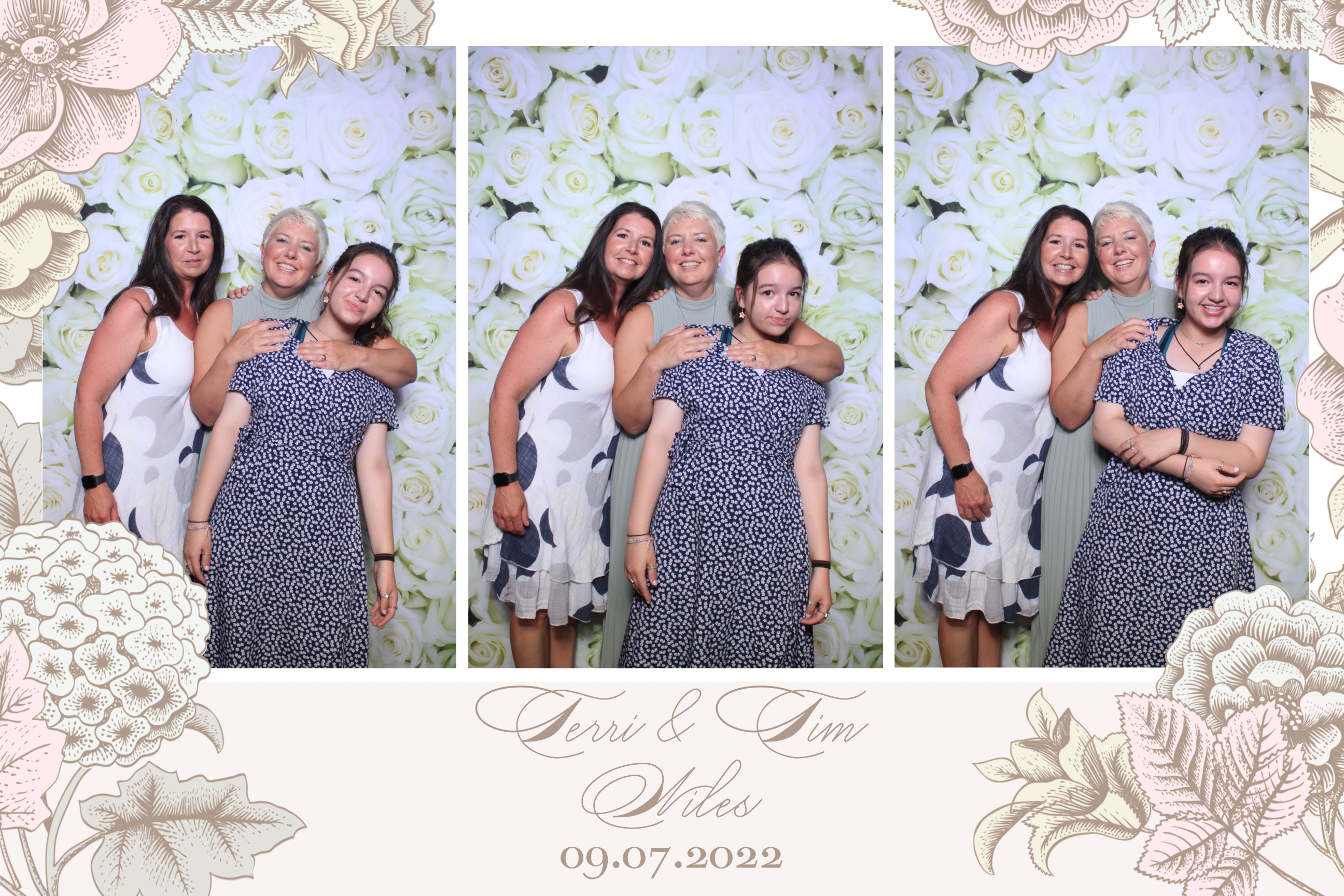 Terri & Tim | View more photos from the event at images.mobile-photo-booth.com/u/MobilePhotoBoothUK/Terri-Tim