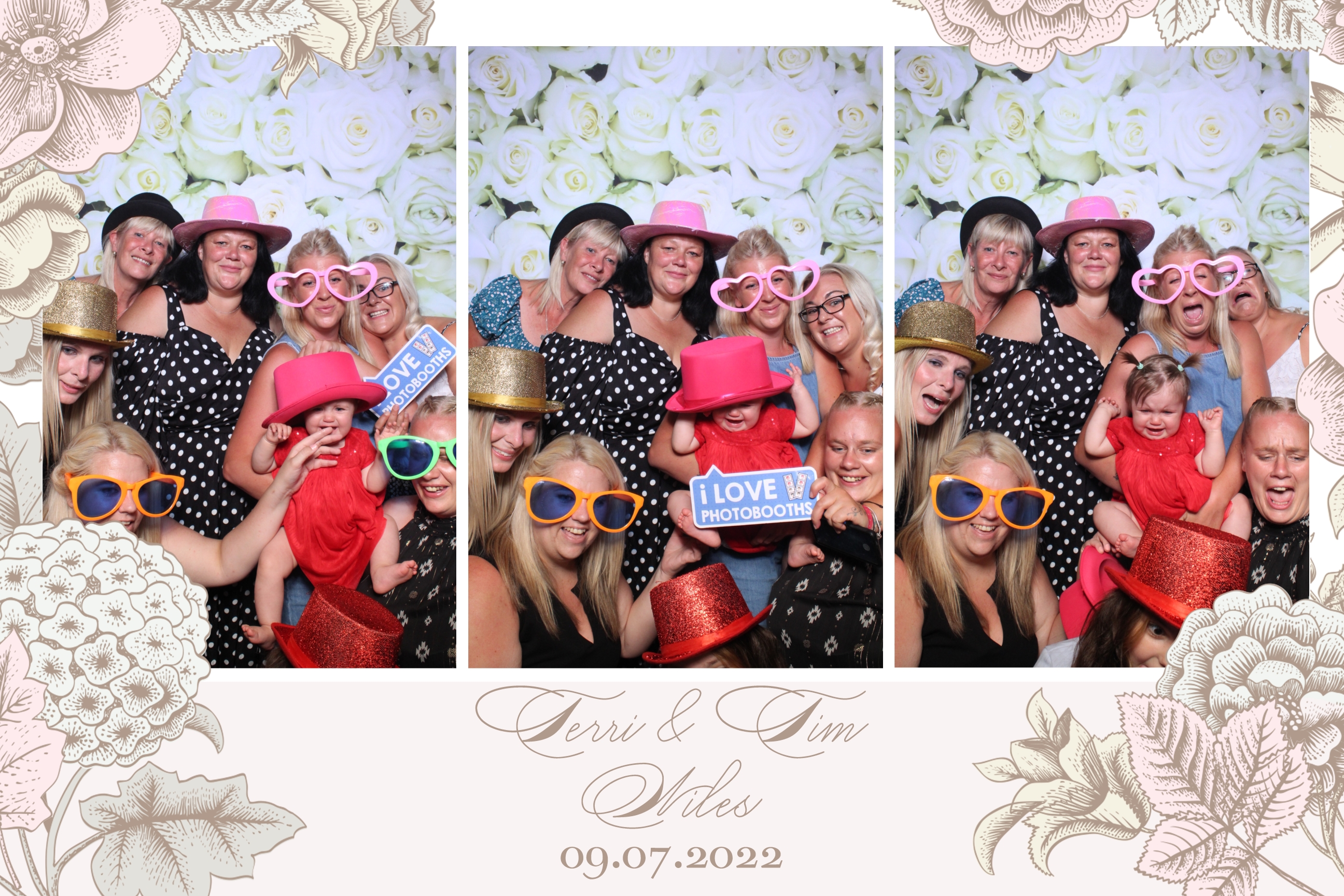 Terri & Tim | View more photos from the event at images.mobile-photo-booth.com/u/MobilePhotoBoothUK/Terri-Tim