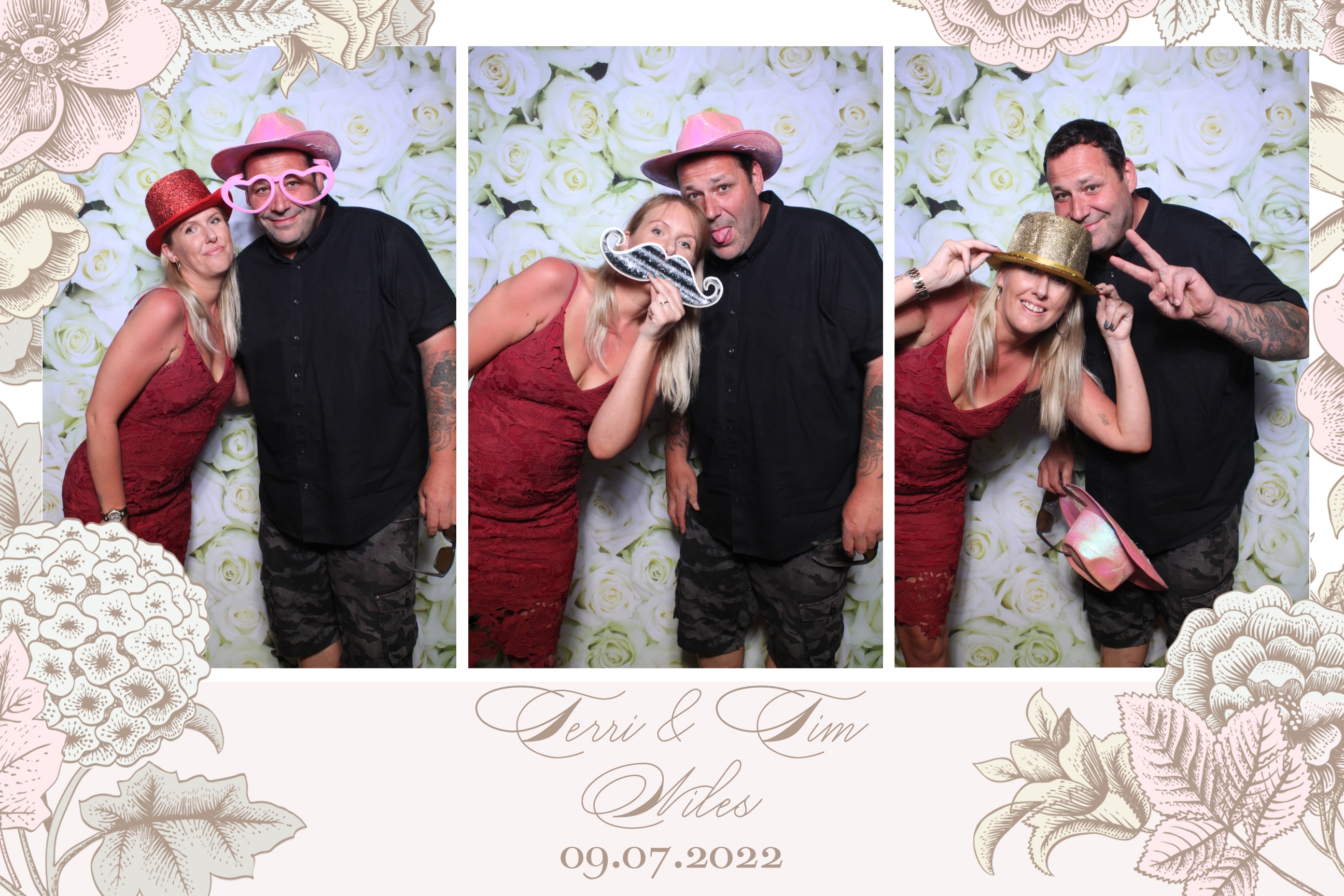 Terri & Tim | View more photos from the event at images.mobile-photo-booth.com/u/MobilePhotoBoothUK/Terri-Tim