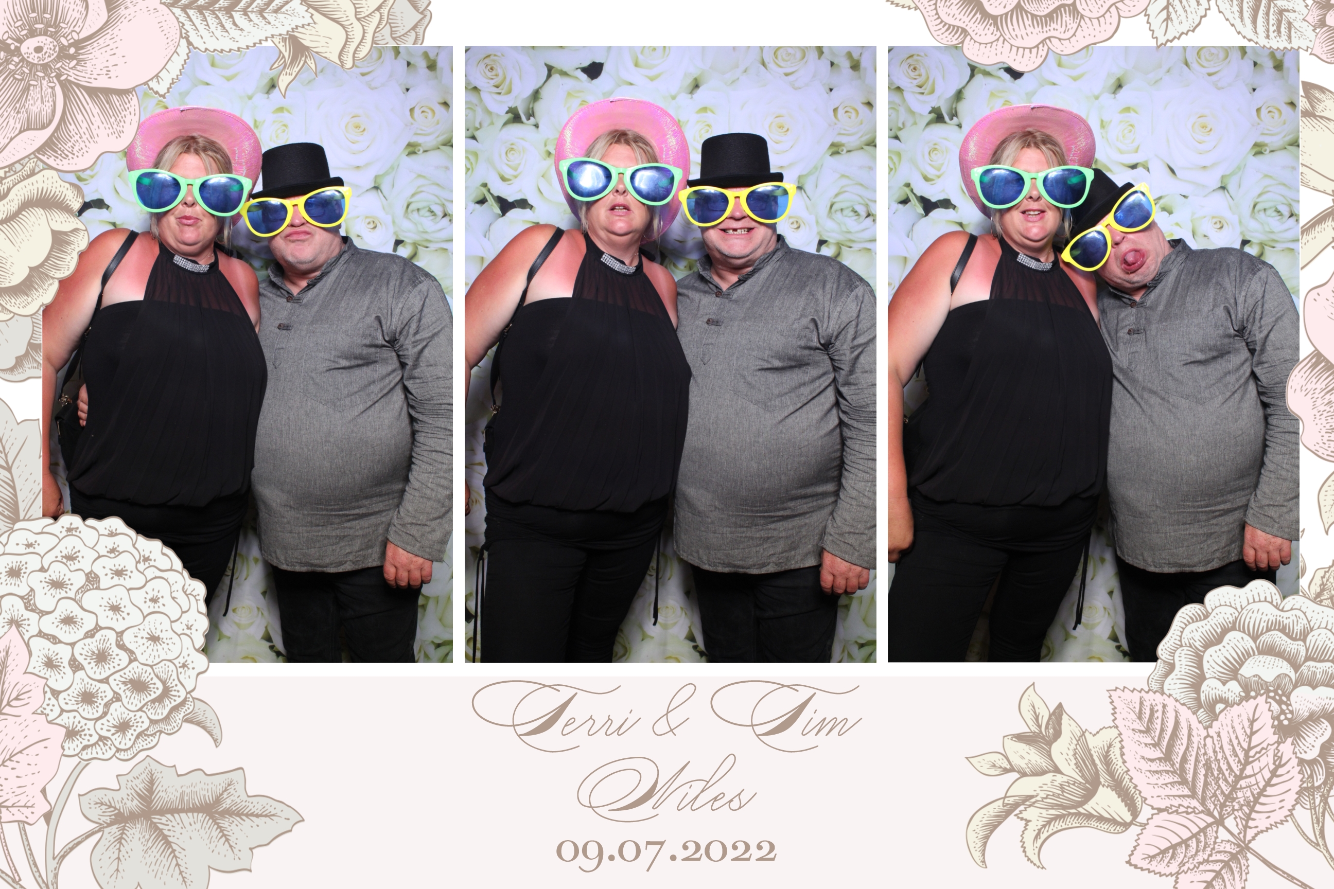 Terri & Tim | View more photos from the event at images.mobile-photo-booth.com/u/MobilePhotoBoothUK/Terri-Tim