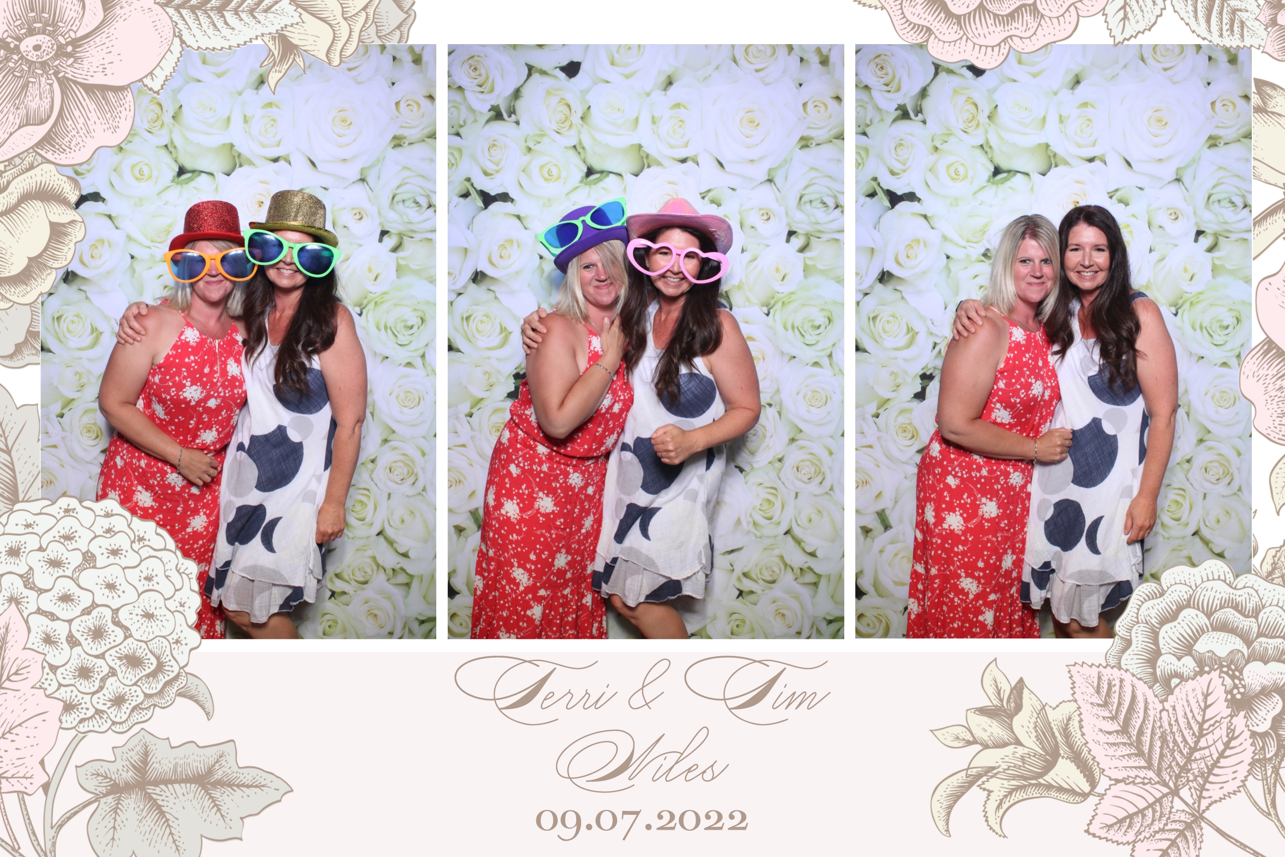 Terri & Tim | View more photos from the event at images.mobile-photo-booth.com/u/MobilePhotoBoothUK/Terri-Tim