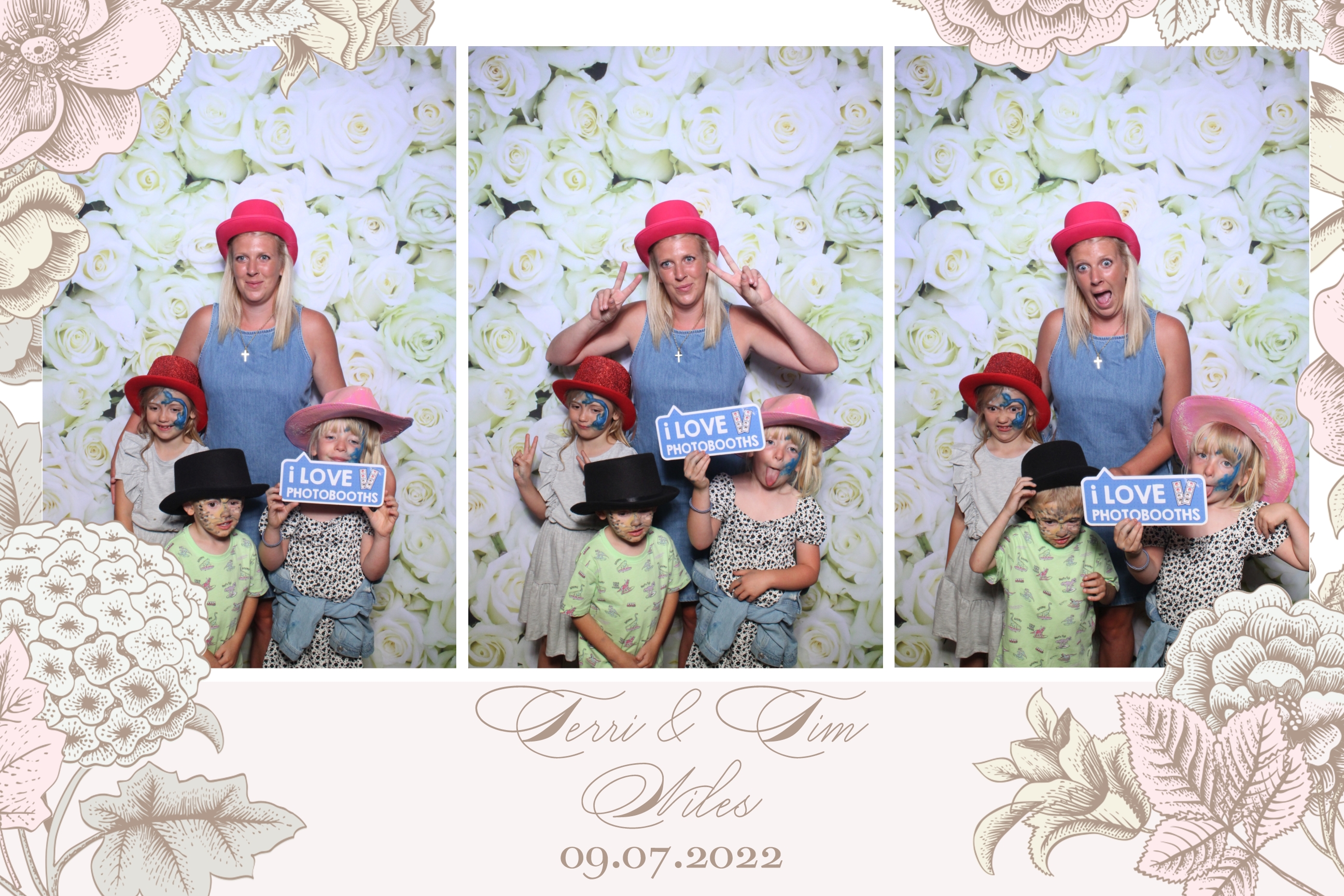 Terri & Tim | View more photos from the event at images.mobile-photo-booth.com/u/MobilePhotoBoothUK/Terri-Tim
