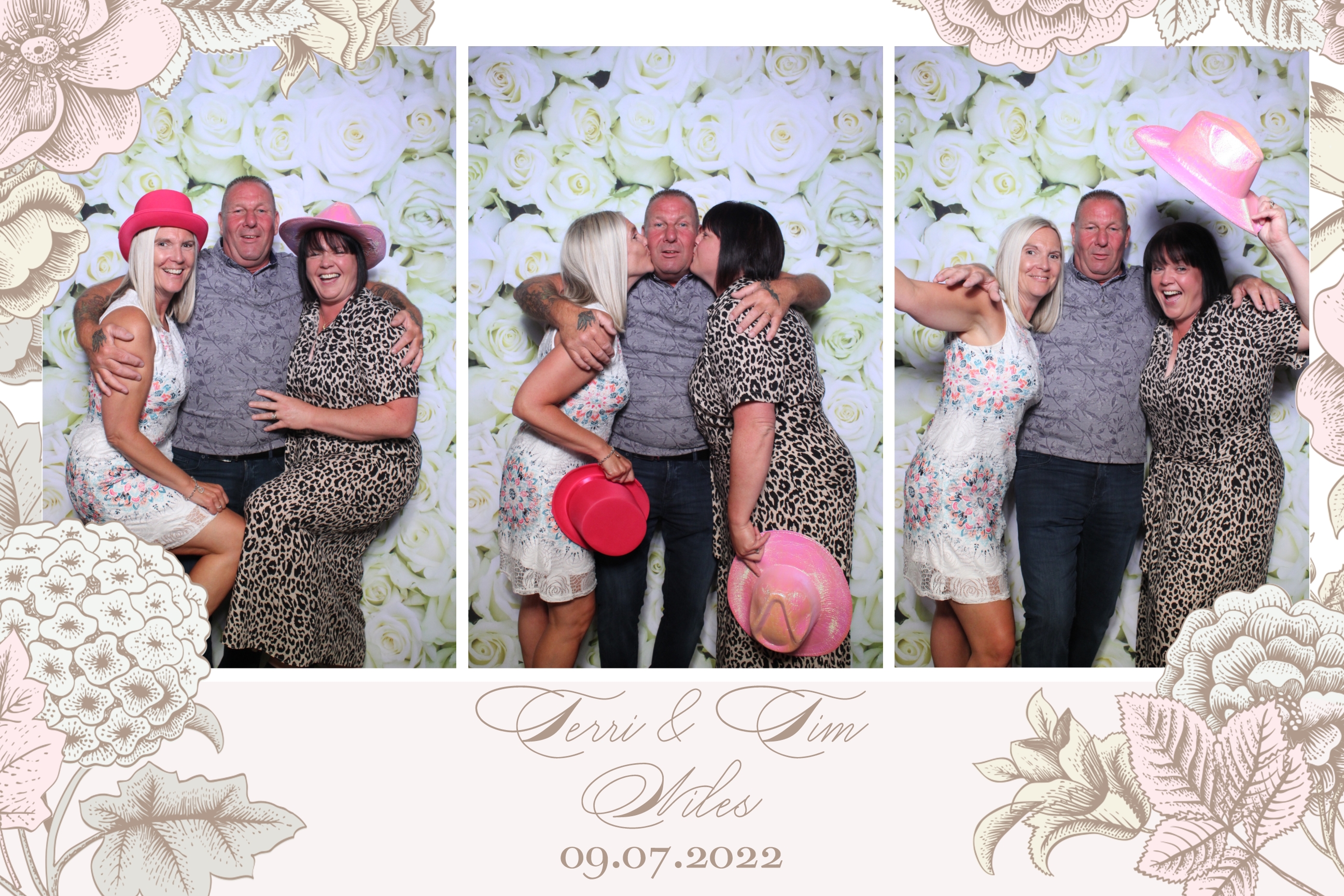 Terri & Tim | View more photos from the event at images.mobile-photo-booth.com/u/MobilePhotoBoothUK/Terri-Tim