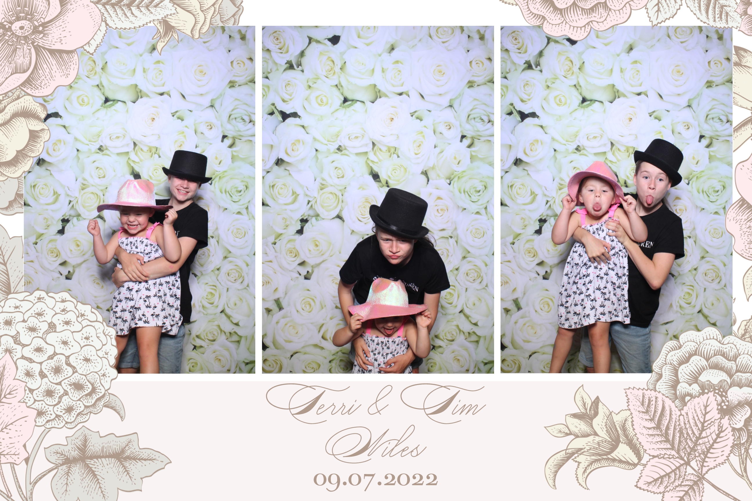 Terri & Tim | View more photos from the event at images.mobile-photo-booth.com/u/MobilePhotoBoothUK/Terri-Tim