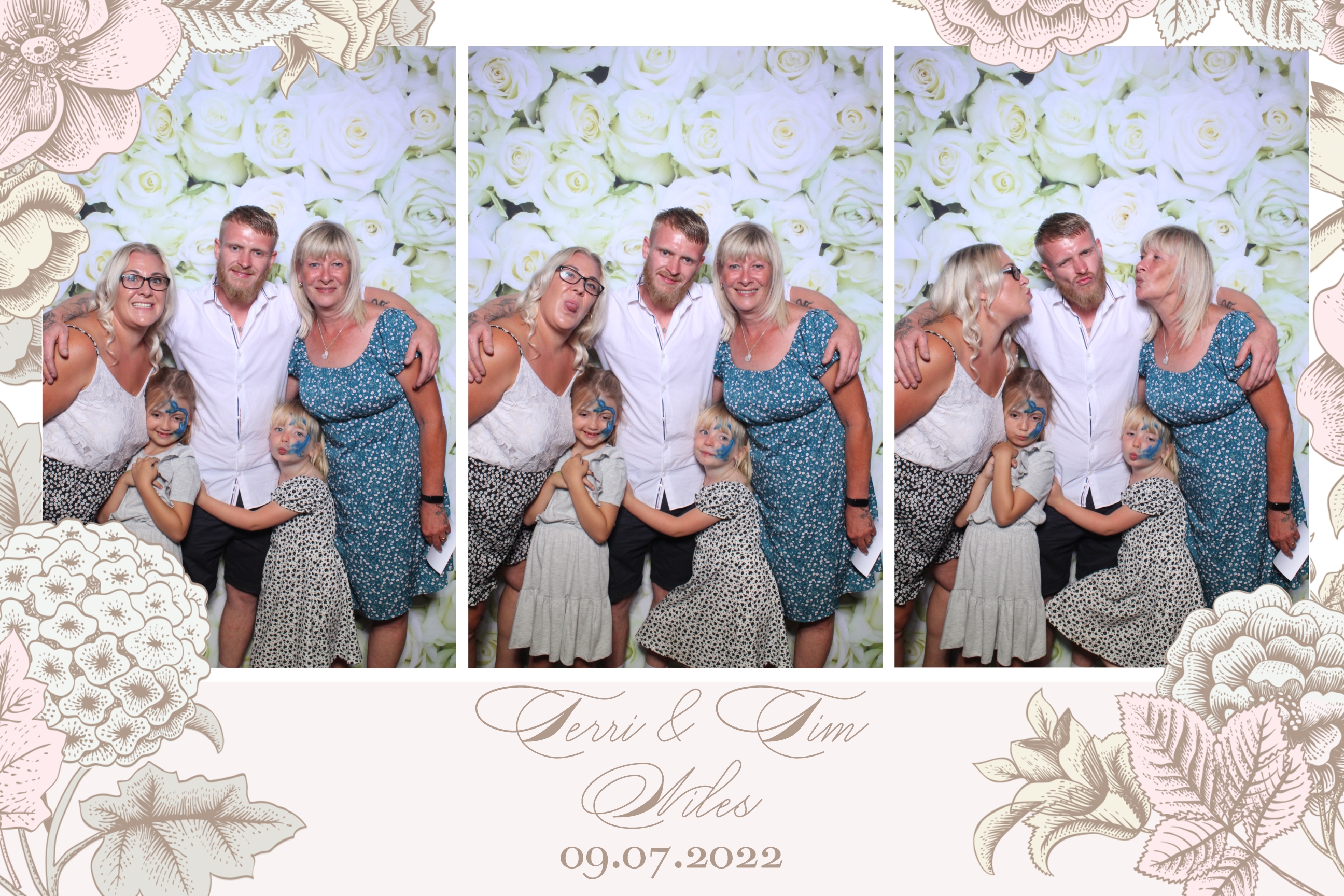 Terri & Tim | View more photos from the event at images.mobile-photo-booth.com/u/MobilePhotoBoothUK/Terri-Tim