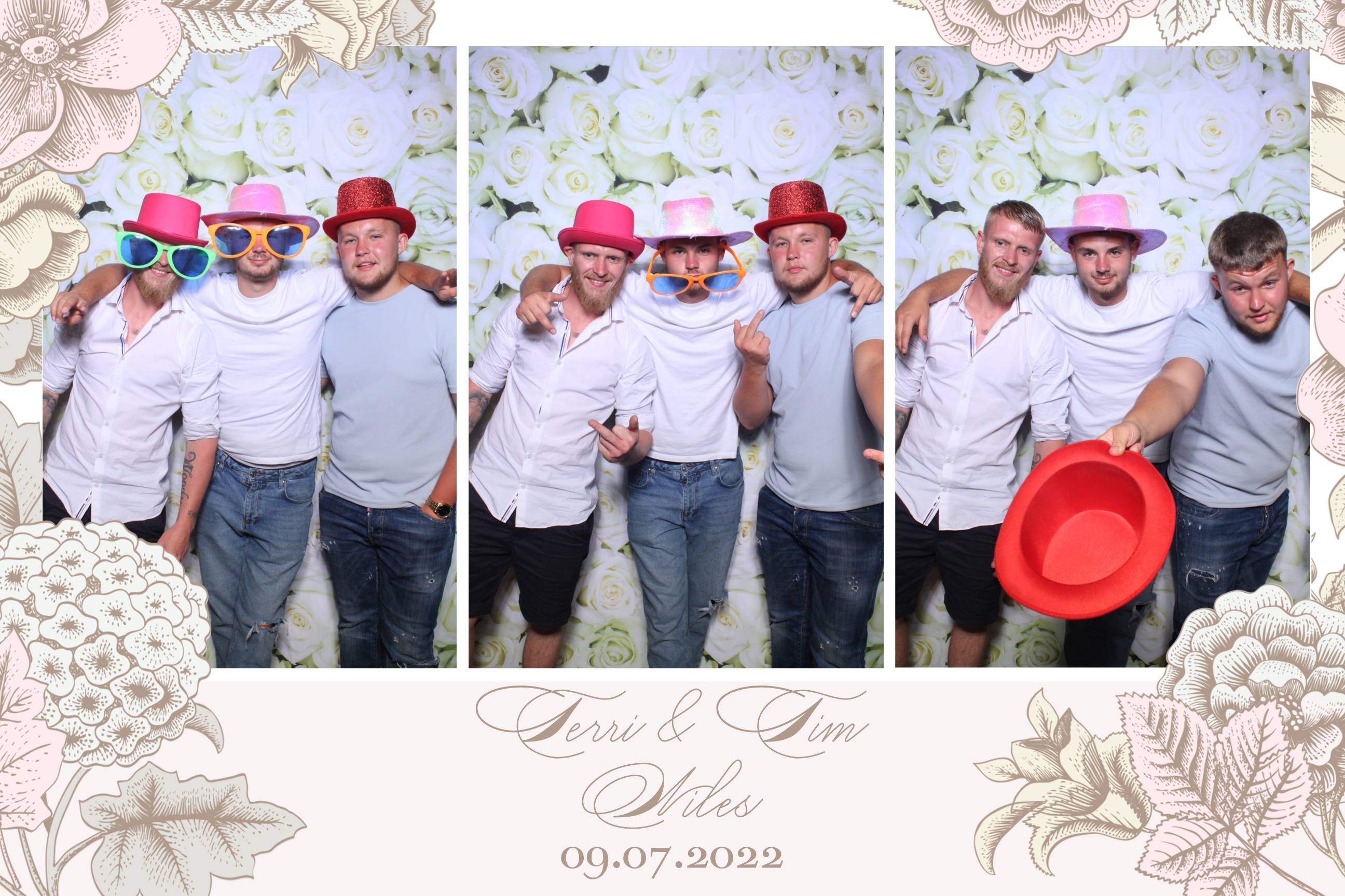 Terri & Tim | View more photos from the event at images.mobile-photo-booth.com/u/MobilePhotoBoothUK/Terri-Tim