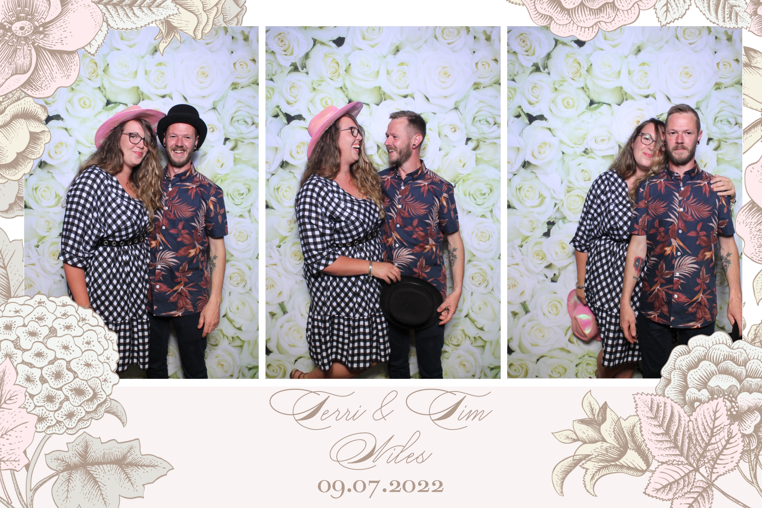 Terri & Tim | View more photos from the event at images.mobile-photo-booth.com/u/MobilePhotoBoothUK/Terri-Tim