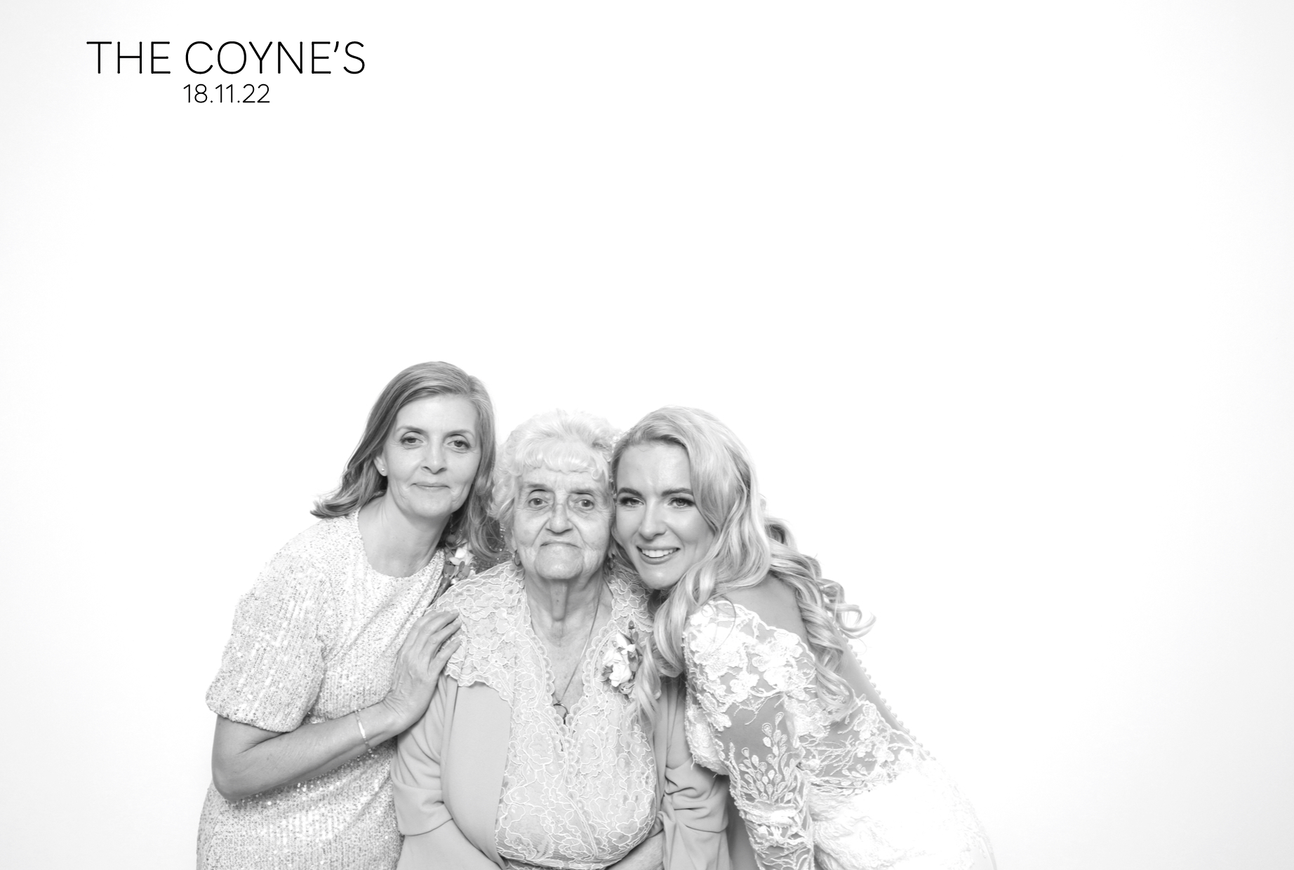 Victoria & Danny | View more photos from the event at images.mobile-photo-booth.com/u/MobilePhotoBoothUK/Victoria-Danny