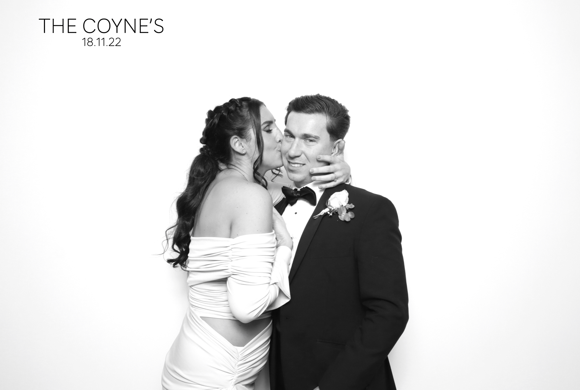 Victoria & Danny | View more photos from the event at images.mobile-photo-booth.com/u/MobilePhotoBoothUK/Victoria-Danny