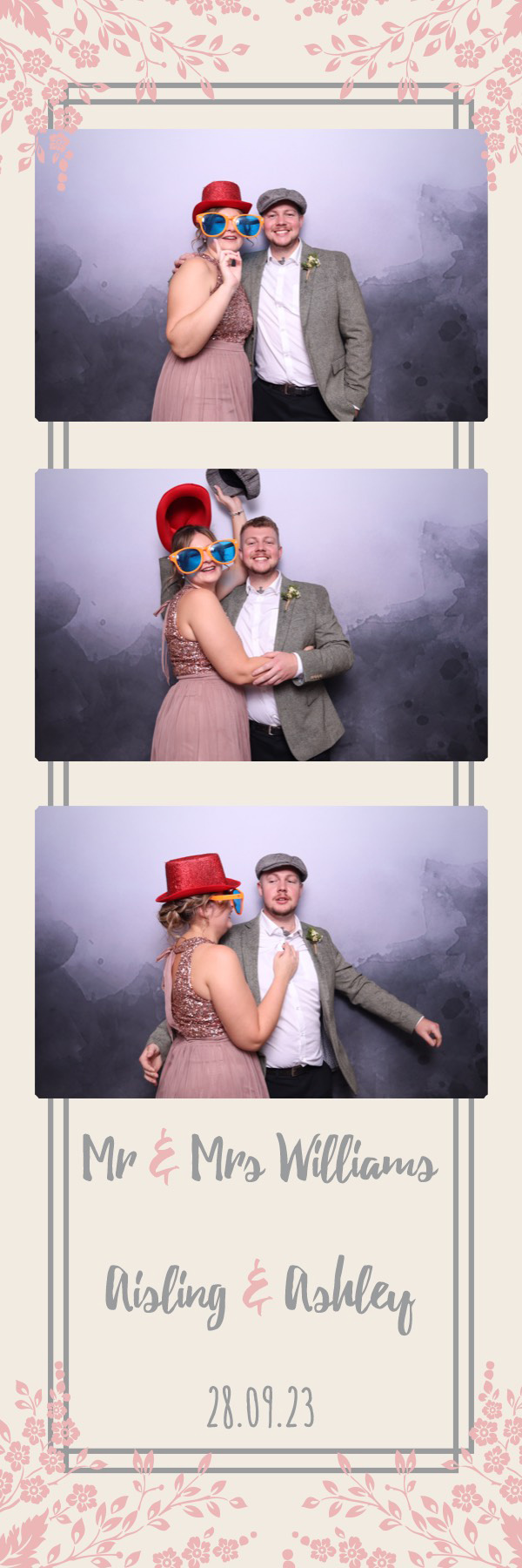 Aisling & Ashley | View more photos from the event at images.mobile-photo-booth.com/u/MobilePhotoBoothUK/Aisling-Ashley