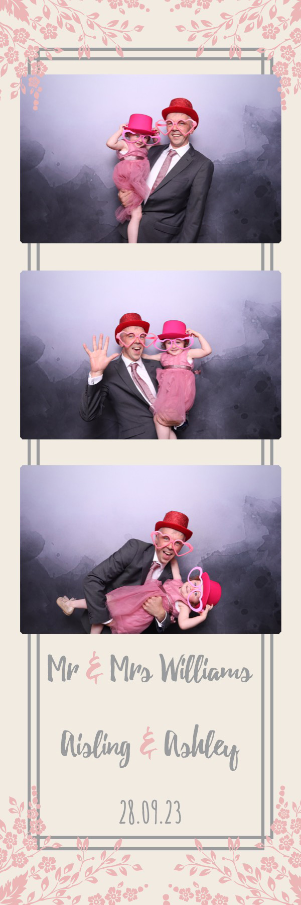 Aisling & Ashley | View more photos from the event at images.mobile-photo-booth.com/u/MobilePhotoBoothUK/Aisling-Ashley