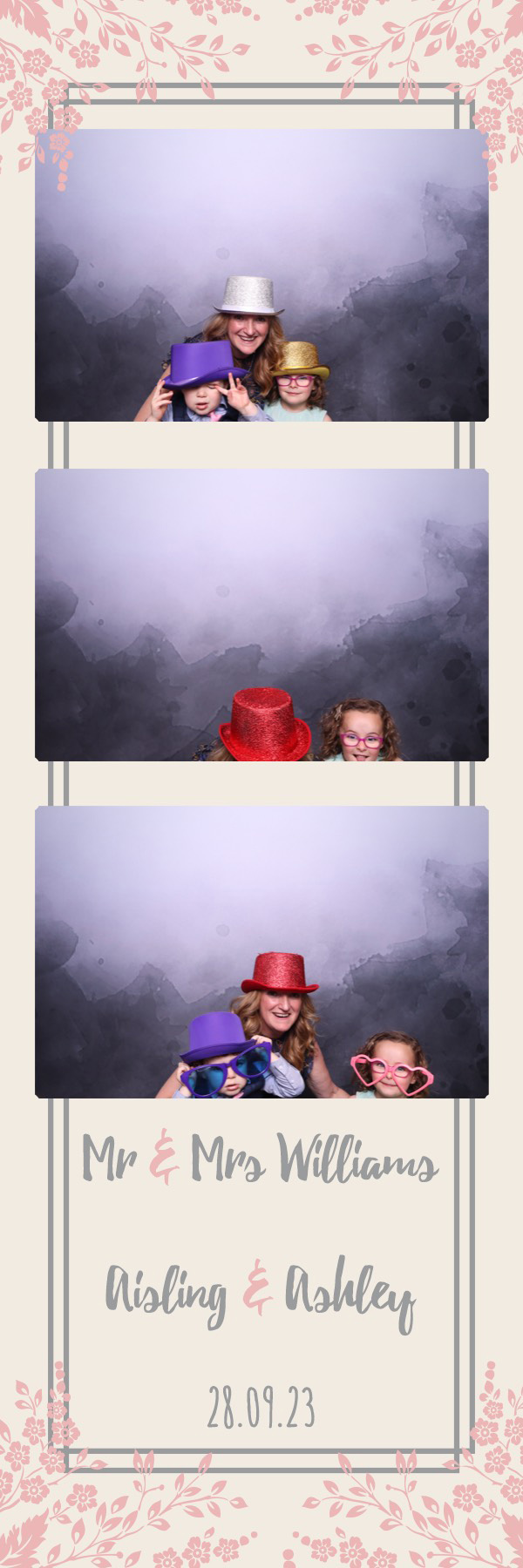 Aisling & Ashley | View more photos from the event at images.mobile-photo-booth.com/u/MobilePhotoBoothUK/Aisling-Ashley
