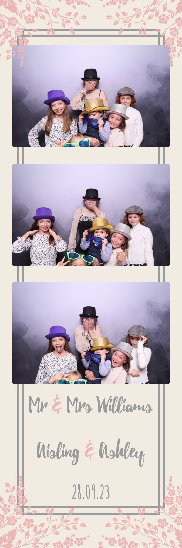 Aisling & Ashley | View more photos from the event at images.mobile-photo-booth.com/u/MobilePhotoBoothUK/Aisling-Ashley