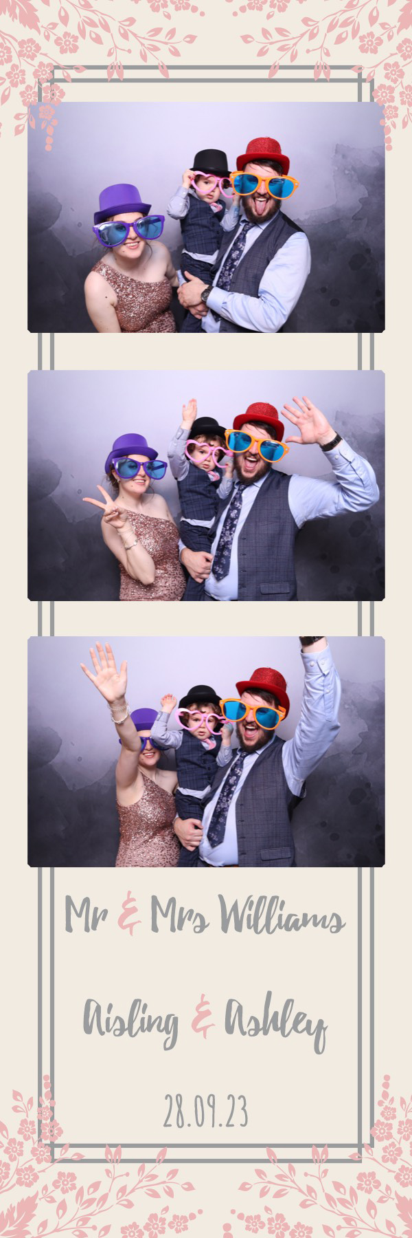 Aisling & Ashley | View more photos from the event at images.mobile-photo-booth.com/u/MobilePhotoBoothUK/Aisling-Ashley