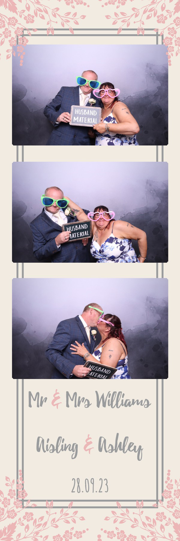 Aisling & Ashley | View more photos from the event at images.mobile-photo-booth.com/u/MobilePhotoBoothUK/Aisling-Ashley