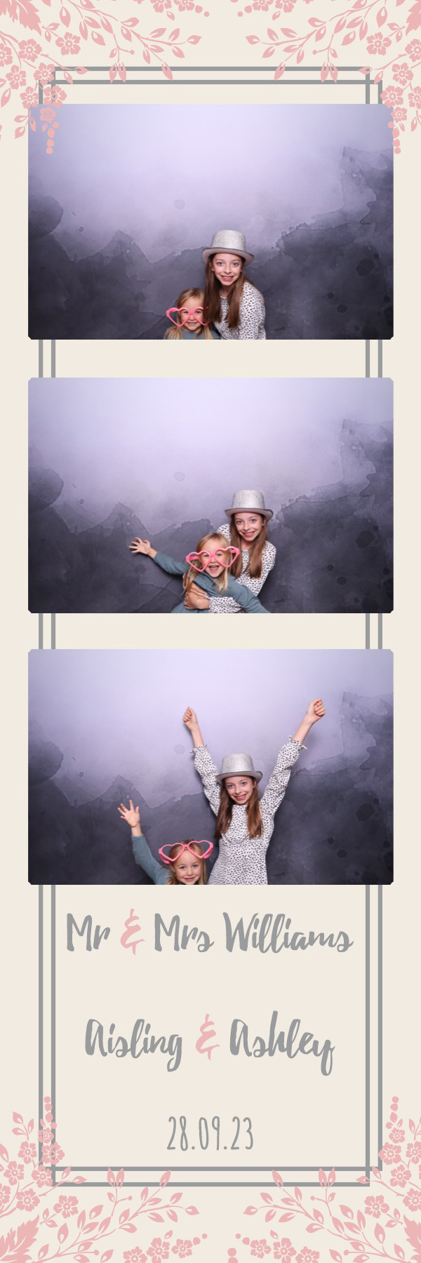 Aisling & Ashley | View more photos from the event at images.mobile-photo-booth.com/u/MobilePhotoBoothUK/Aisling-Ashley