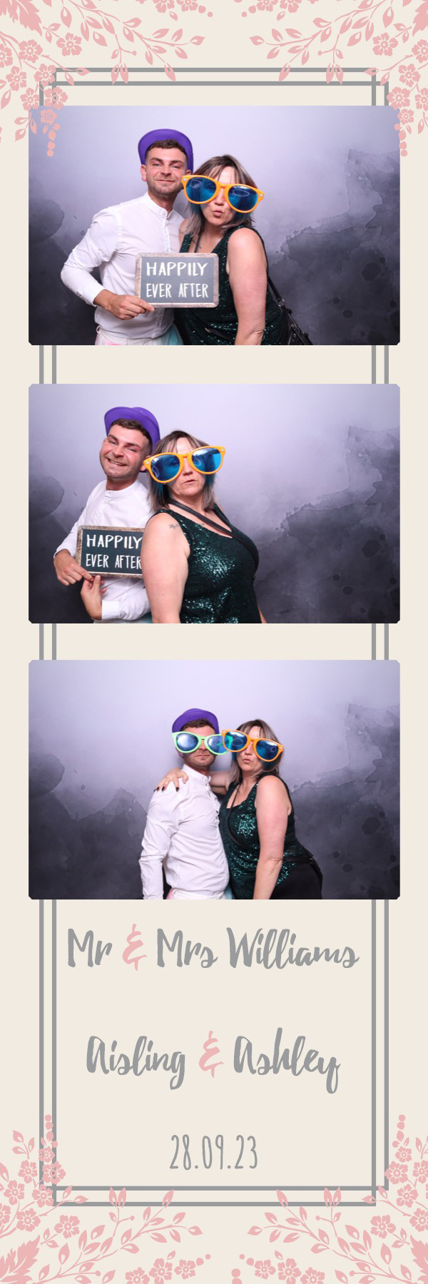Aisling & Ashley | View more photos from the event at images.mobile-photo-booth.com/u/MobilePhotoBoothUK/Aisling-Ashley