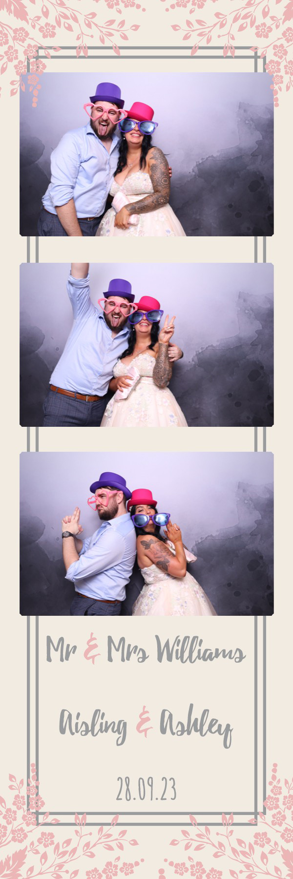 Aisling & Ashley | View more photos from the event at images.mobile-photo-booth.com/u/MobilePhotoBoothUK/Aisling-Ashley