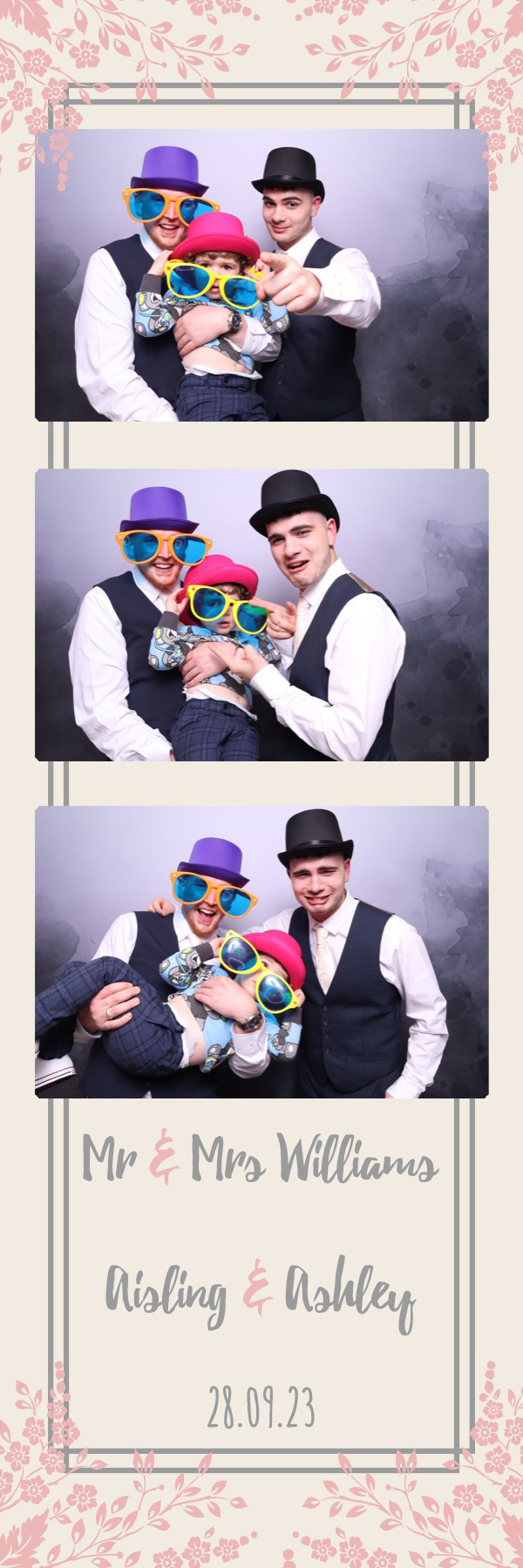 Aisling & Ashley | View more photos from the event at images.mobile-photo-booth.com/u/MobilePhotoBoothUK/Aisling-Ashley