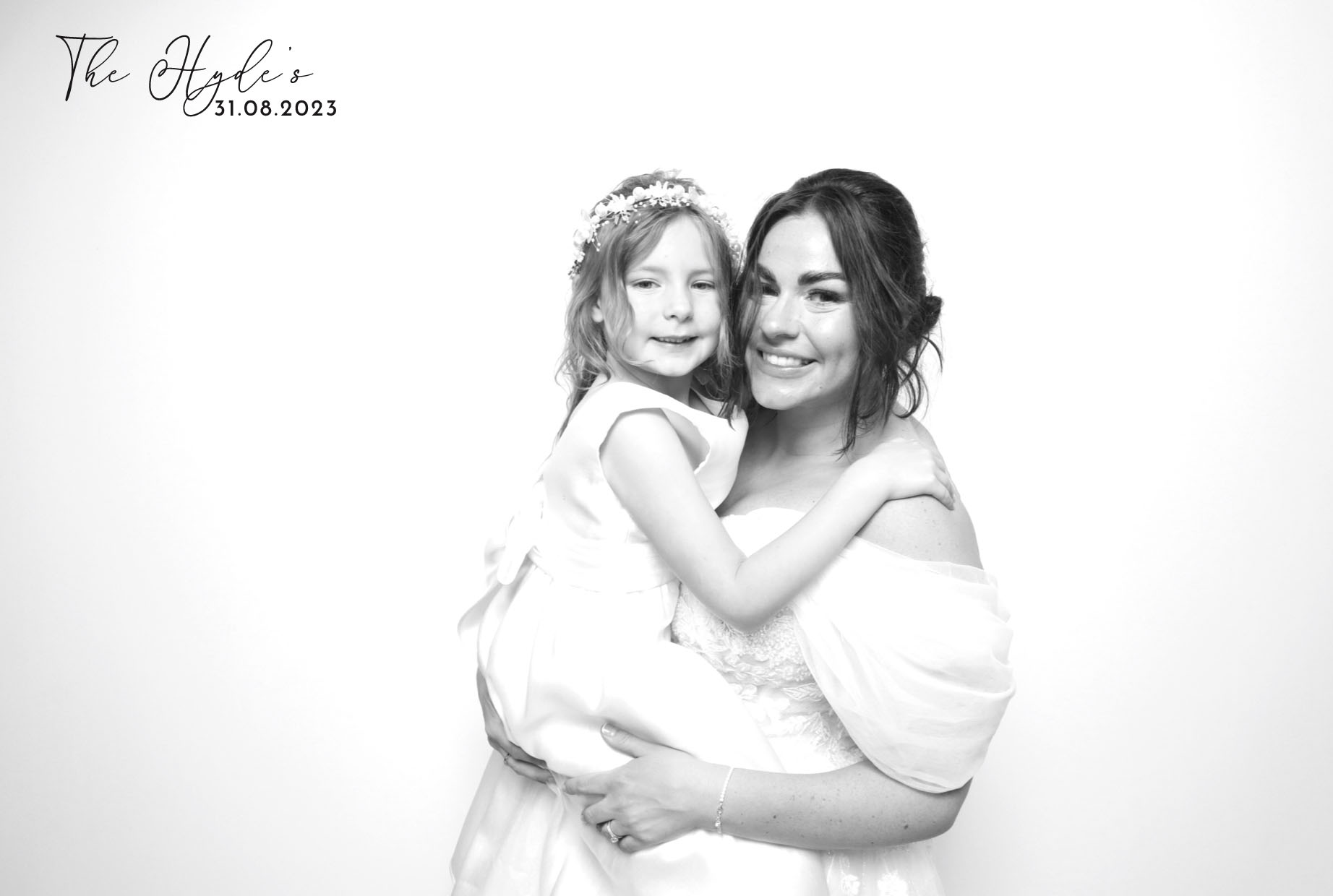 Alex & Steph | View more photos from the event at images.mobile-photo-booth.com/u/MobilePhotoBoothUK/Alex-Steph