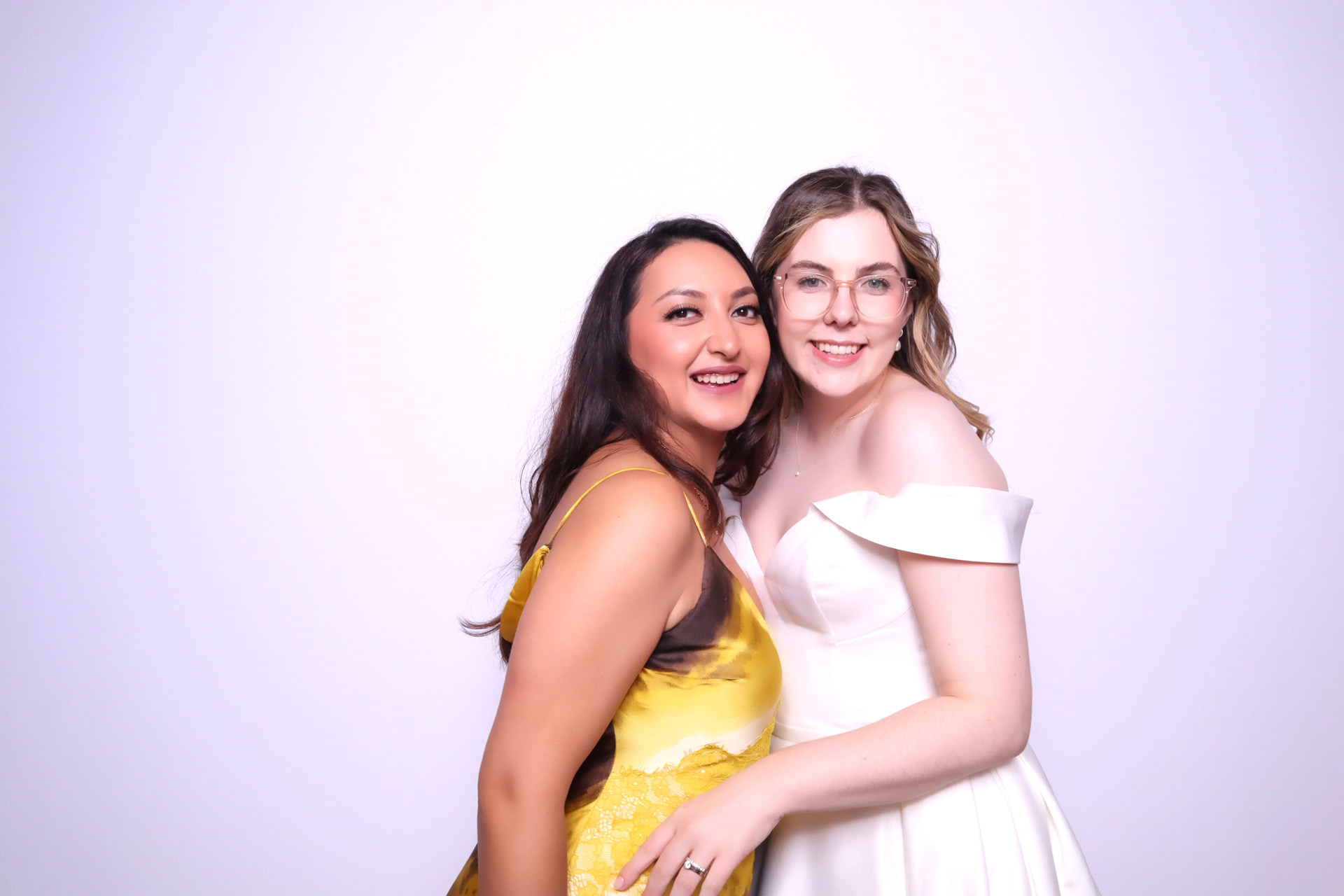 Alice & Ben | View more photos from the event at images.mobile-photo-booth.com/u/MobilePhotoBoothUK/Alice-Ben