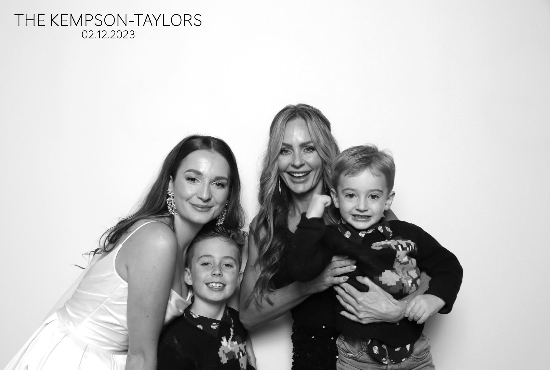Alysha & Tom | View more photos from the event at images.mobile-photo-booth.com/u/MobilePhotoBoothUK/Alysha-Tom