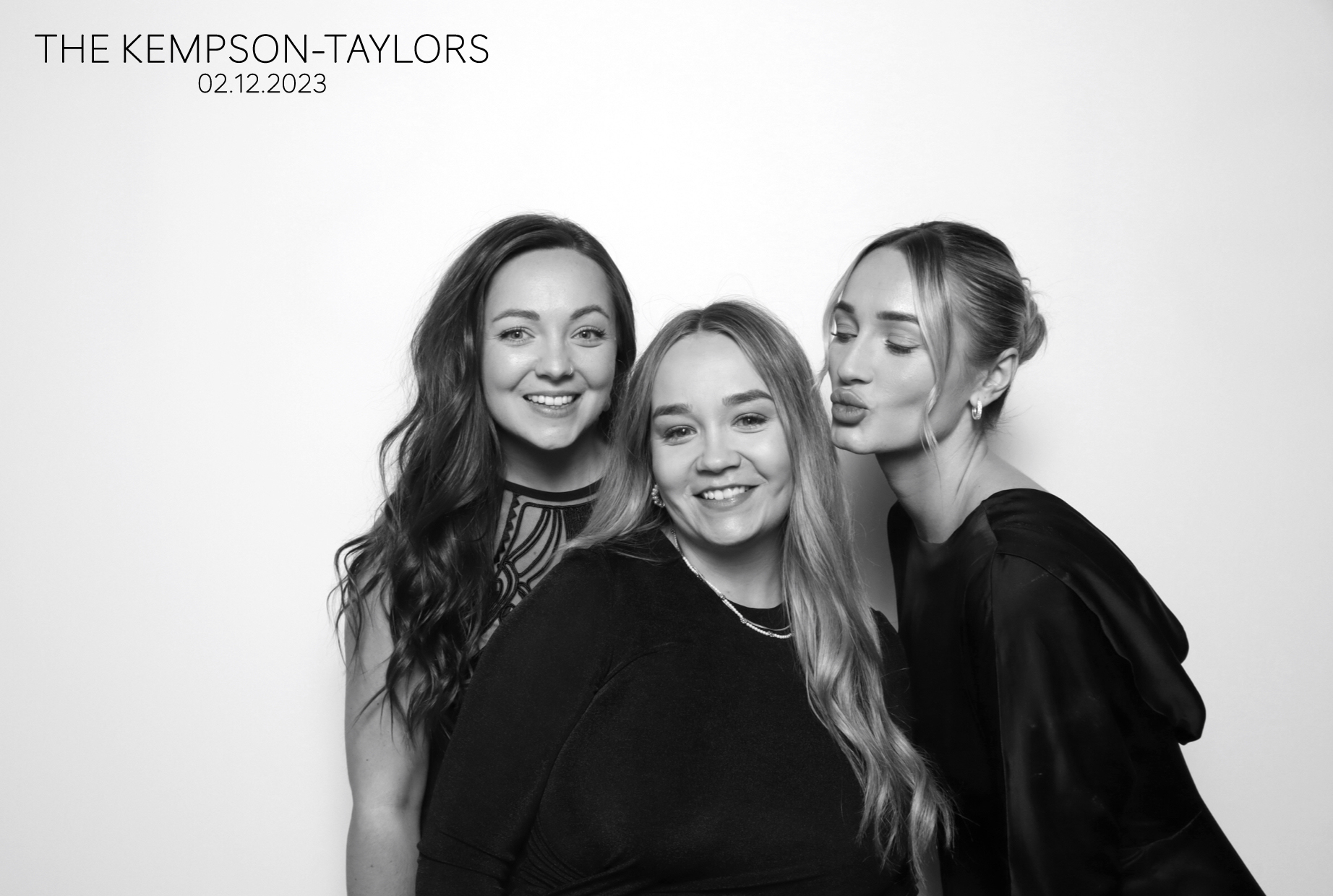 Alysha & Tom | View more photos from the event at images.mobile-photo-booth.com/u/MobilePhotoBoothUK/Alysha-Tom
