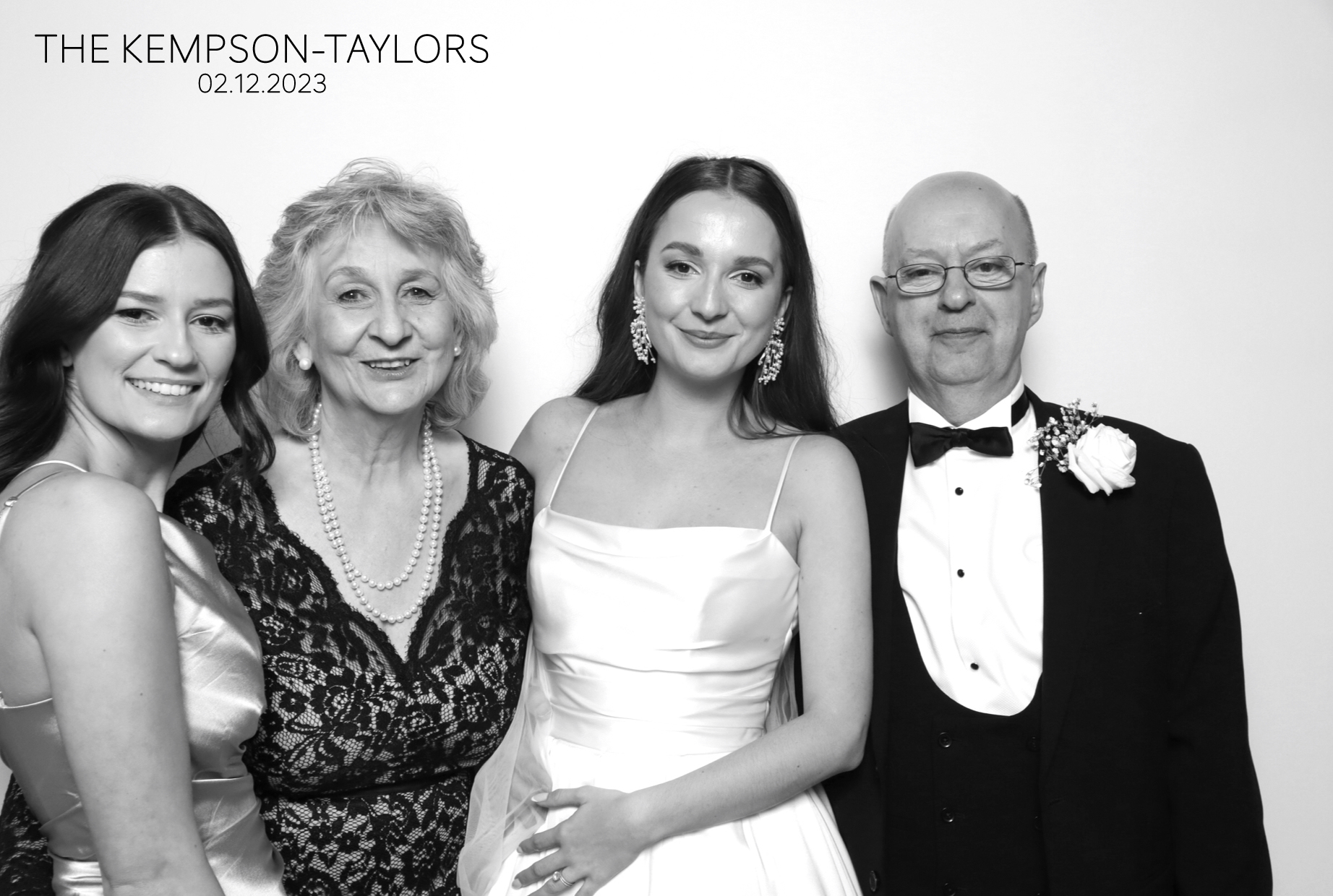 Alysha & Tom | View more photos from the event at images.mobile-photo-booth.com/u/MobilePhotoBoothUK/Alysha-Tom