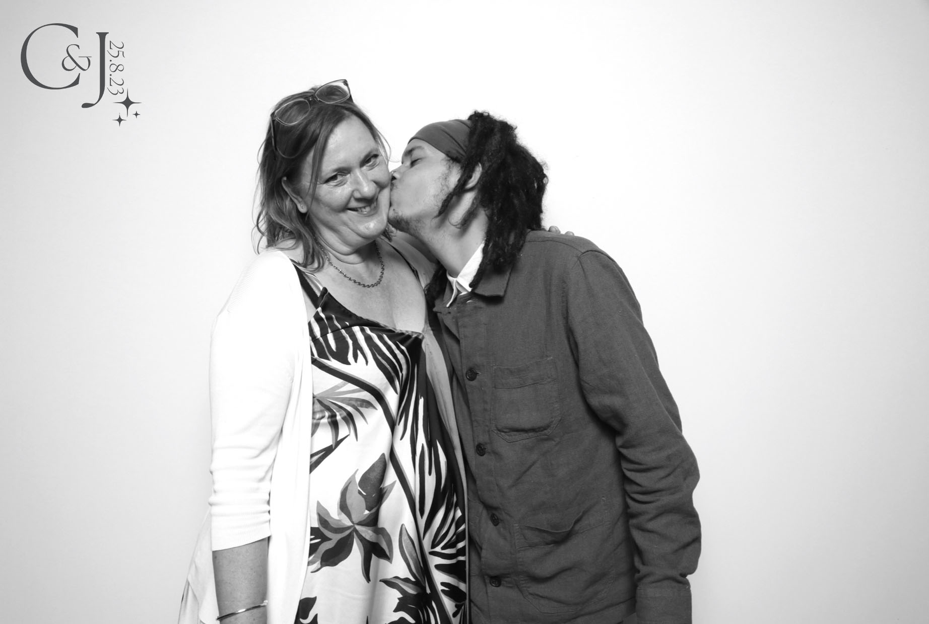 C & J | View more photos from the event at images.mobile-photo-booth.com/u/MobilePhotoBoothUK/C-J