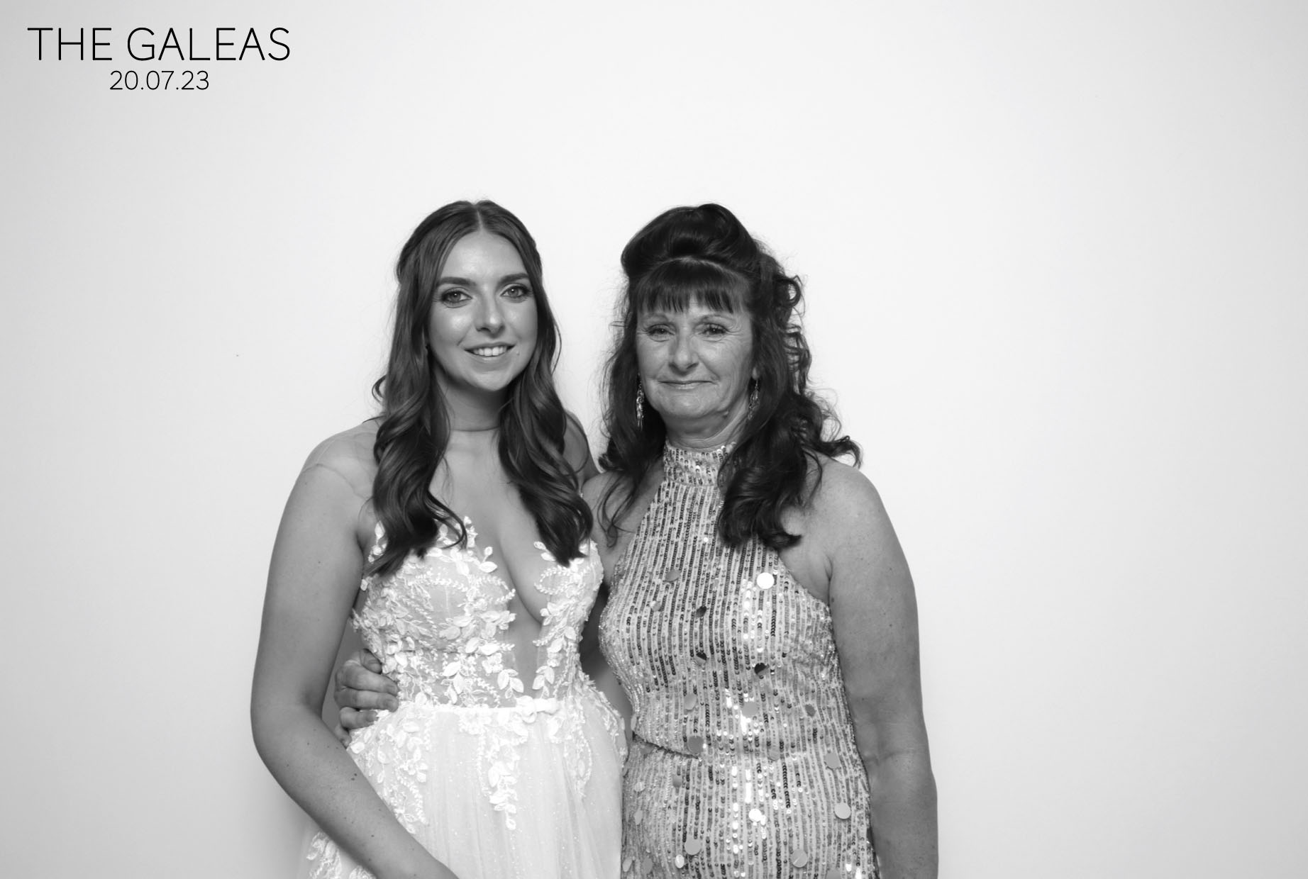 Harlie & Josh | View more photos from the event at images.mobile-photo-booth.com/u/MobilePhotoBoothUK/Harlie-Josh