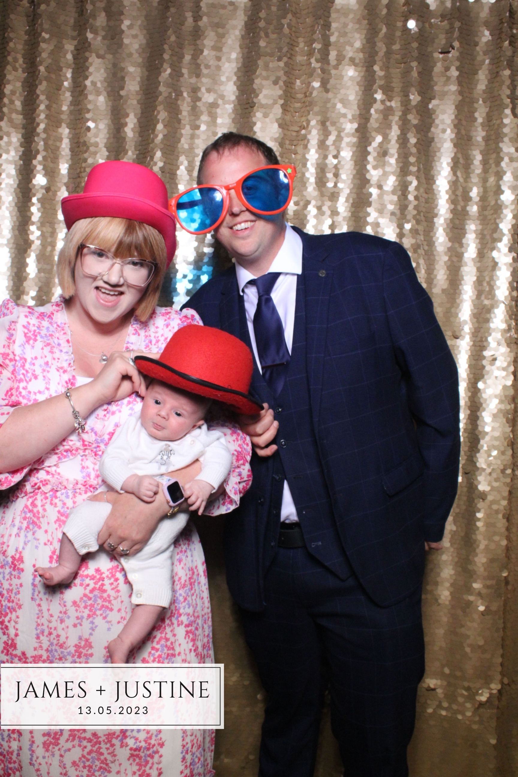 James & Justine | View more photos from the event at images.mobile-photo-booth.com/u/MobilePhotoBoothUK/James-Justine