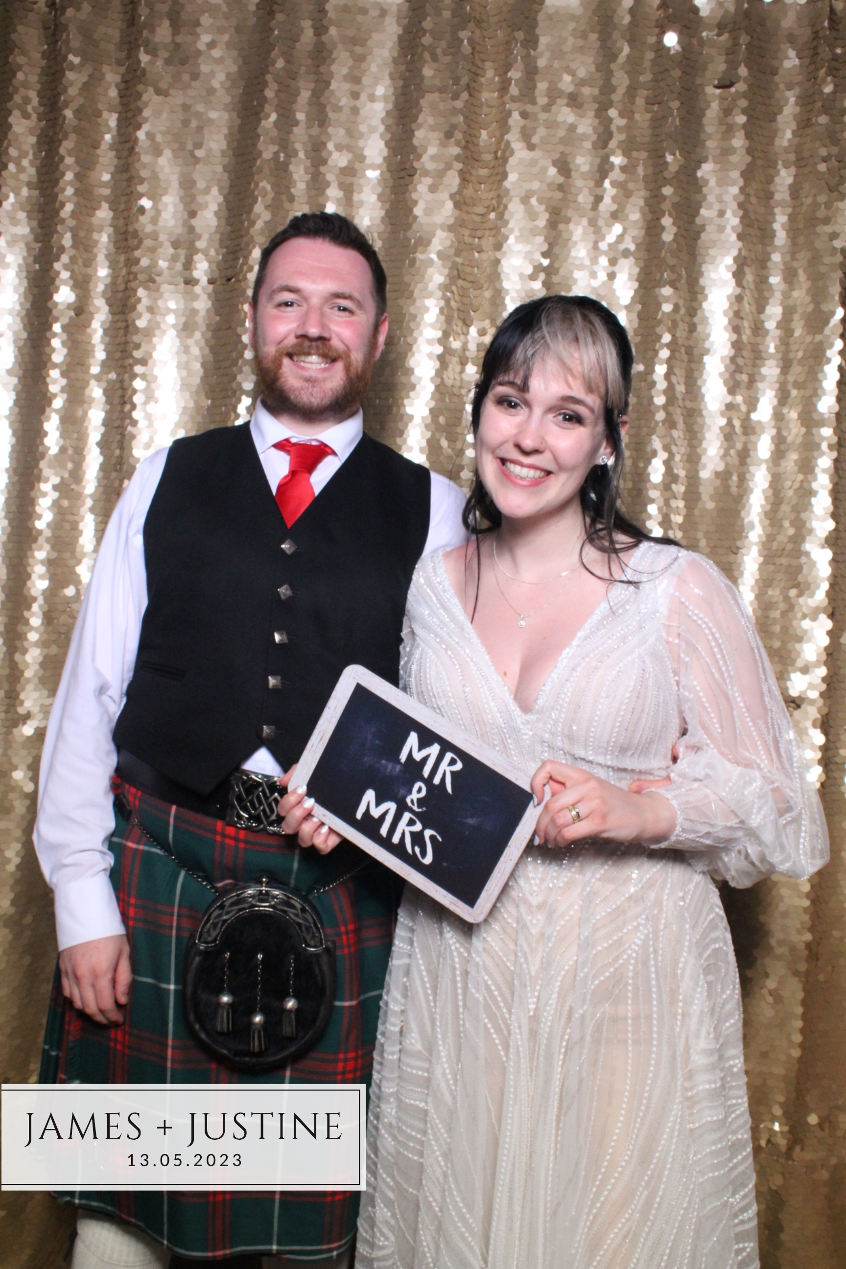 James & Justine | View more photos from the event at images.mobile-photo-booth.com/u/MobilePhotoBoothUK/James-Justine