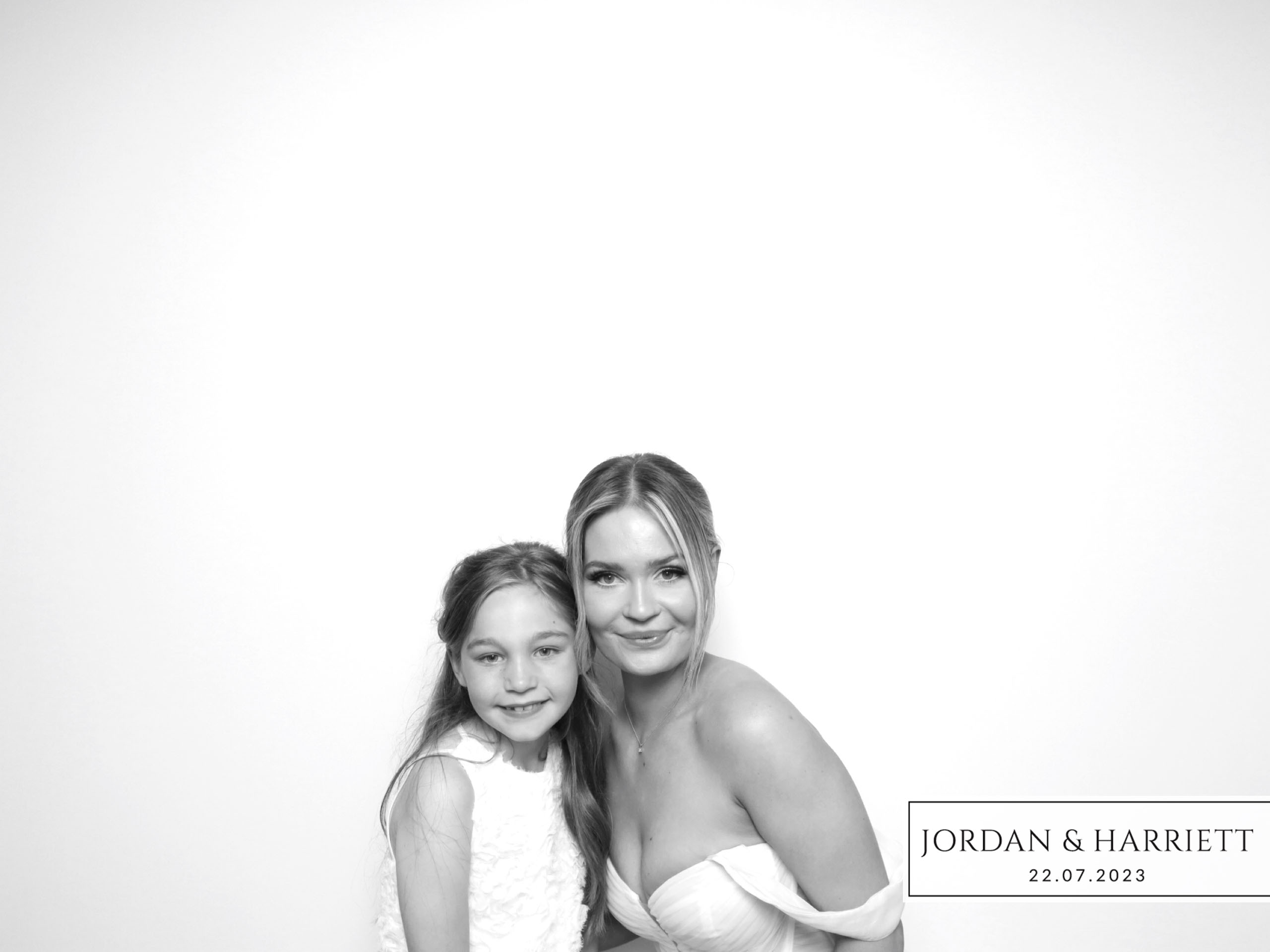 Jordan & Harriett | View more photos from the event at images.mobile-photo-booth.com/u/MobilePhotoBoothUK/Jordan-Harriett