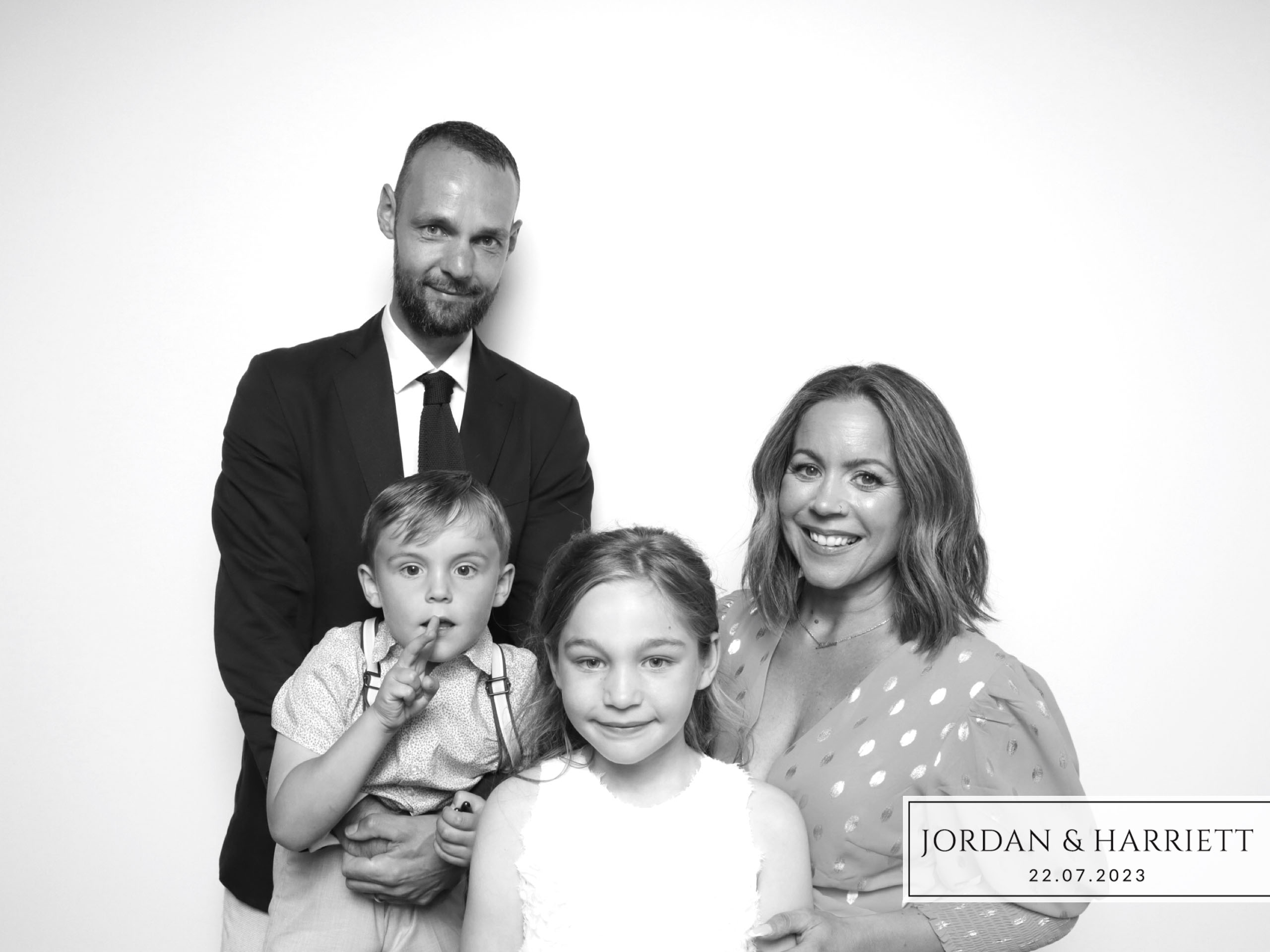 Jordan & Harriett | View more photos from the event at images.mobile-photo-booth.com/u/MobilePhotoBoothUK/Jordan-Harriett